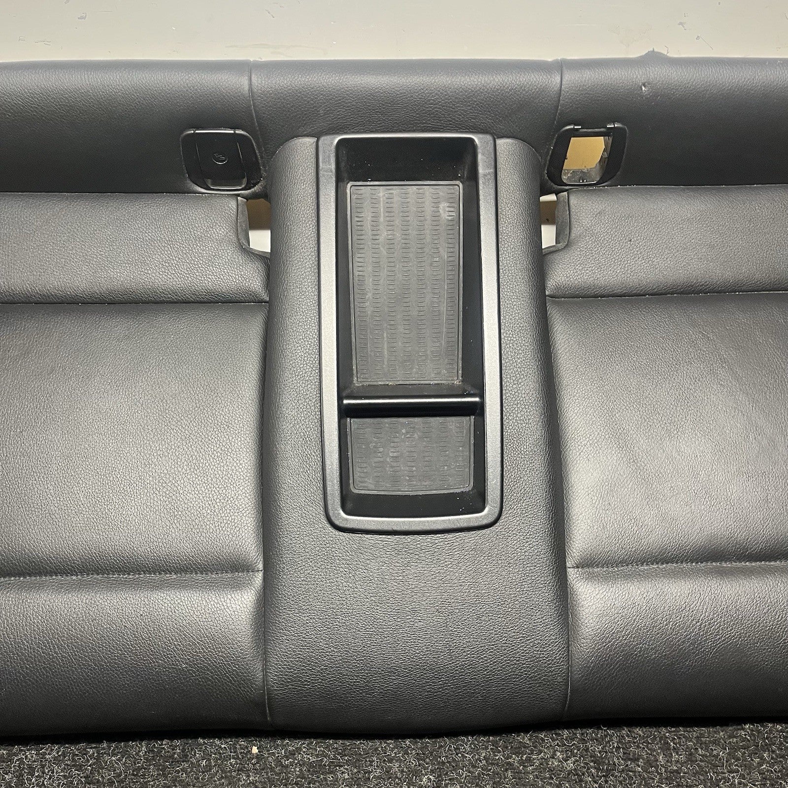 ☑️ 08-13 OEM BMW E82 E88 128 135 Rear Seat Lower Cushion Leather Boston Black