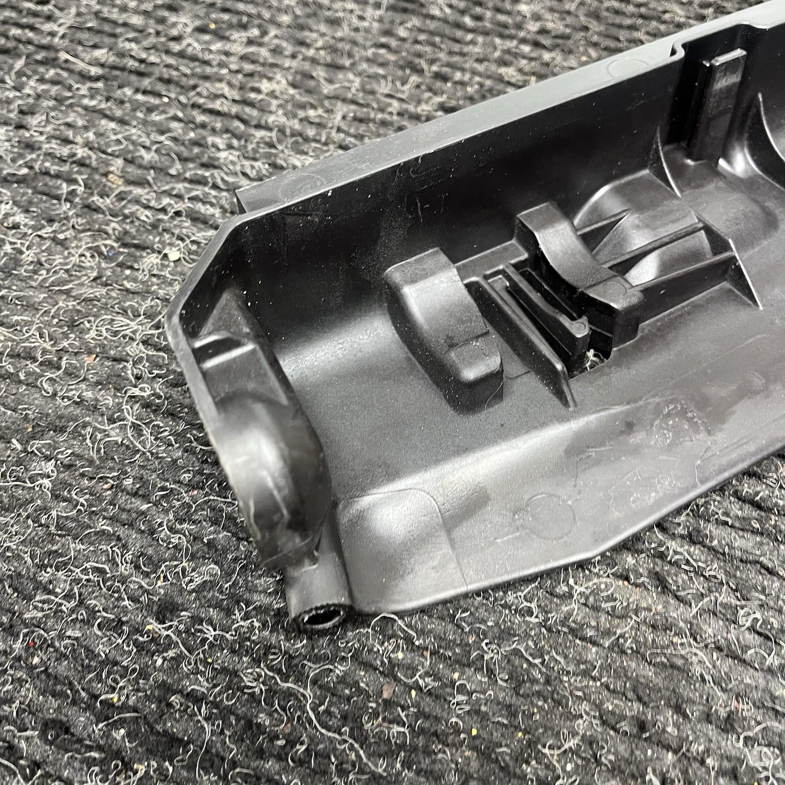 ☑️ BMW E90 Radiator Mount Carrier Left 7524912 OEM 06-11 325 328 330 335 M3