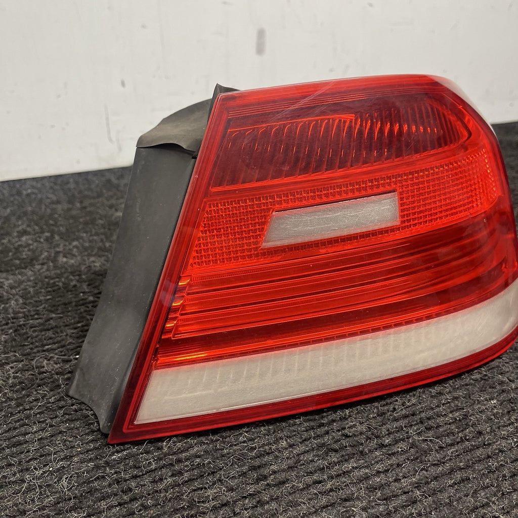 ☑️07-10 BMW E92 Coupe Right Side Outer Tail Light Taillight Lamp Pre-LCI 7174404