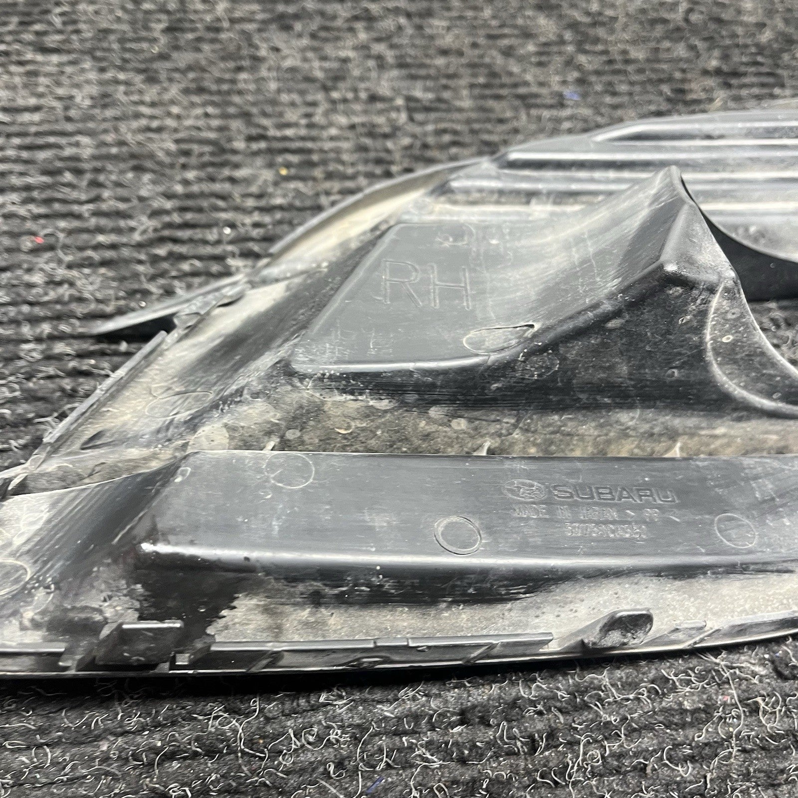 ☑️ 17-20 SUBARU BRZ PASSENGER RIGHT FOG LIGHT FOG LAMP TRIM PLASTIC INSERT OEM