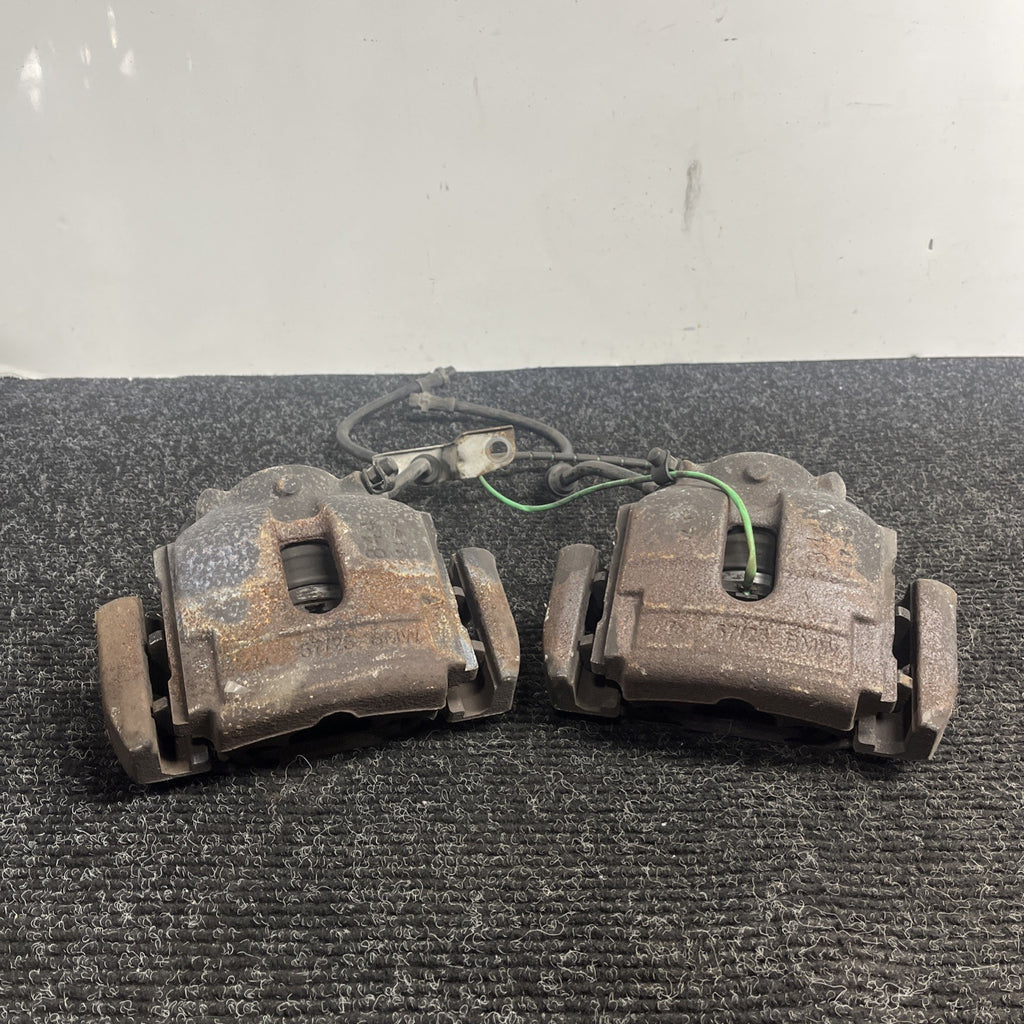 ☑️ 01-06 BMW E46 330i 330Ci RWD FRONT LEFT & RIGHT BRAKE CALIPER SET OEM