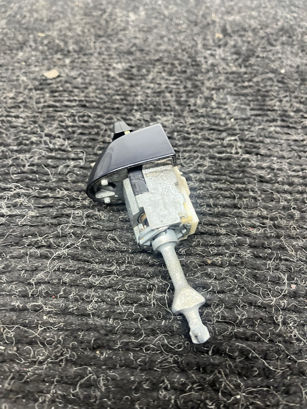 ☑️07-13 OEM BMW E92 E93 M3 Left Driver Door Lock Key Cylinder Mechanism DarkBlue
