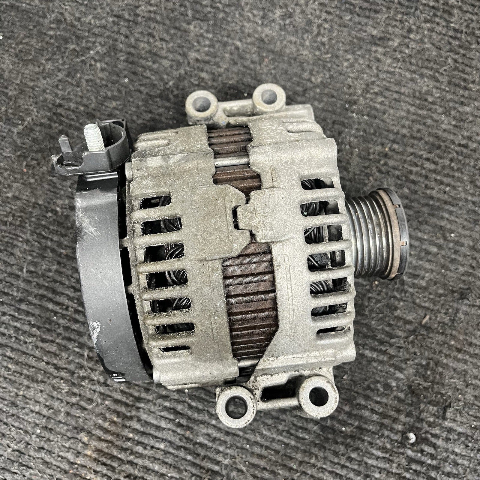 ☑️ BMW E82 E88 E90 E92 E93 335 N54 Charging Alternator Generator 180A BOSCH