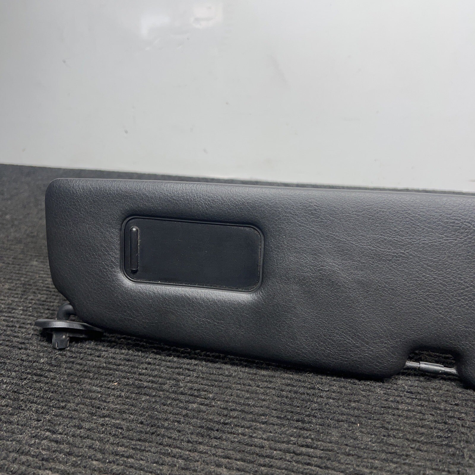 ☑️ 2001-2006 BMW 3 Series E46 Convertible Sun Visor  101-0232400 Passenger