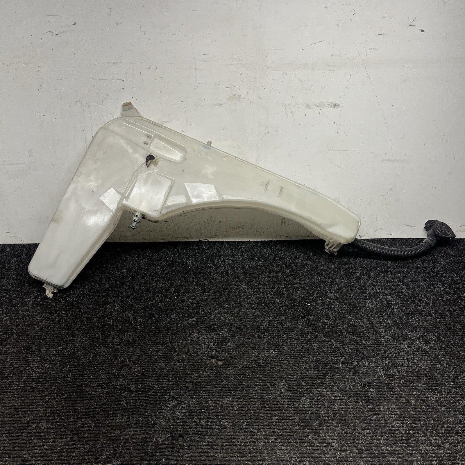 ☑️ 2011-2017 BMW X3 F25 Front Windshield Washer Fluid Reservoir Tank 7341926 OEM