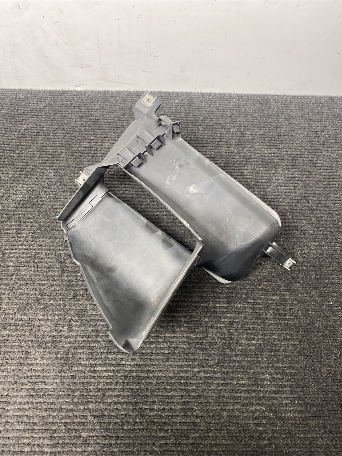 ☑️ 08-13 BMW E82 E88 N54 N55 MSPORT Front Right Passenger Air Duct Brake Vent