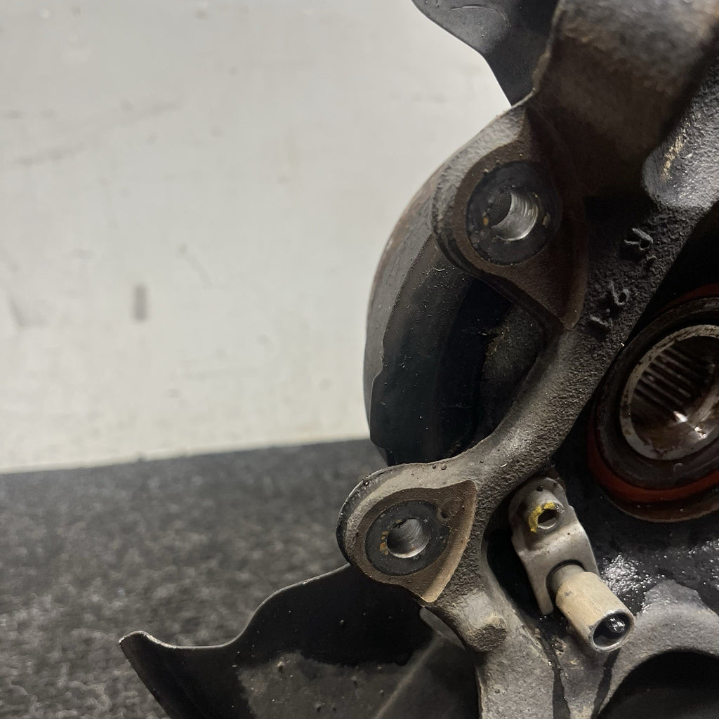 ☑️ 09-11 BMW 328i 335i Sedan Right Rear Spindle Knuckle Hub 33326783668 OEM