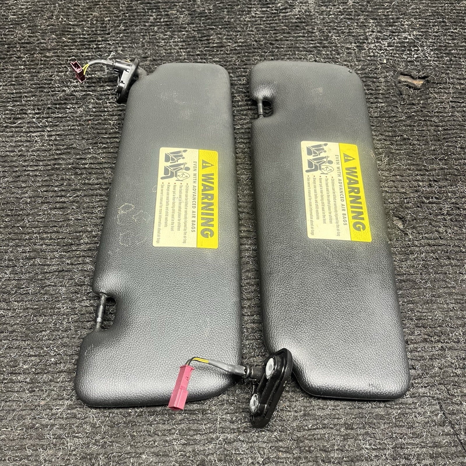 ☑️ 2006-2013 BMW E93 Sun Visor Shade Set Visors Left Right Pair Black OEM