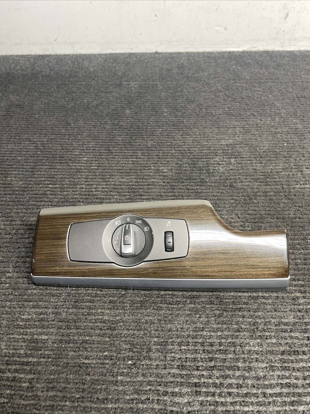 ☑️ 09-15 BMW F01 Left headlight switch bezel headlight switch unit OEM 9204068