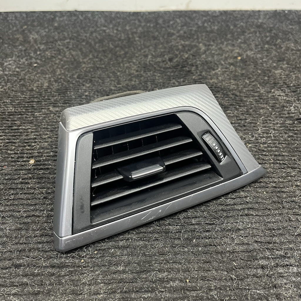 ☑️ 2012-2018 BMW 328i F30 Left Side Carbon Aluminum Air Vent 9218549-11 OEM