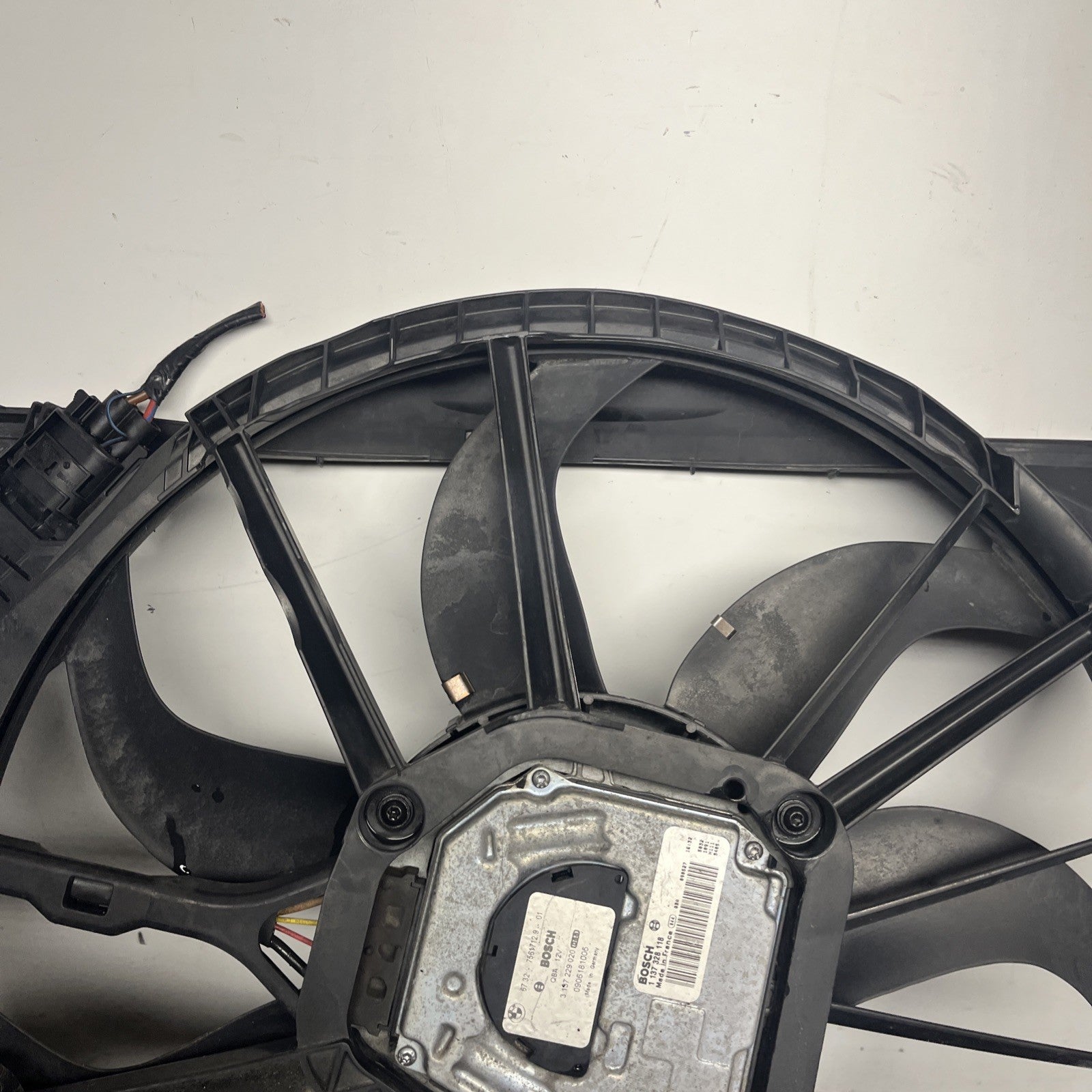 ☑️ 07-13 OEM BMW E88 E90 E92 N54 N55 Engine Radiator Cooling Auxiliary Fan 600W