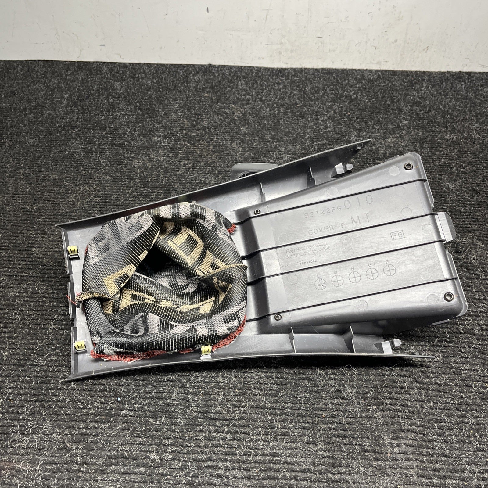 ☑️ 2008-2014 Subaru Impreza WRX Shifter Boot Surround Trim Bezel OEM 08-14