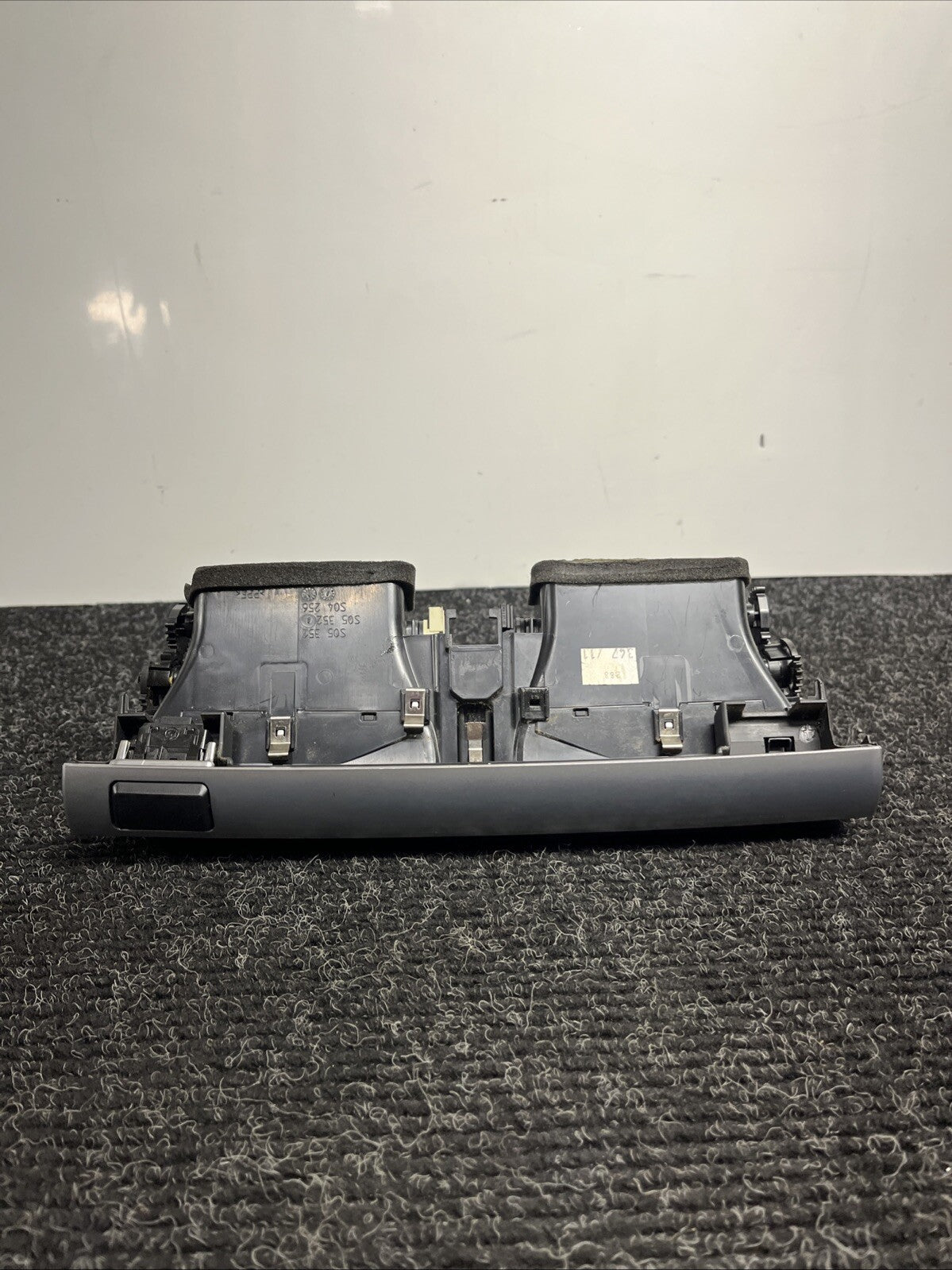 ☑️ 2010-2013 BMW X5 E70 CENTER DASH HVAC AC AIR VENT GRILLE W/ HAZARD SWITCH OEM