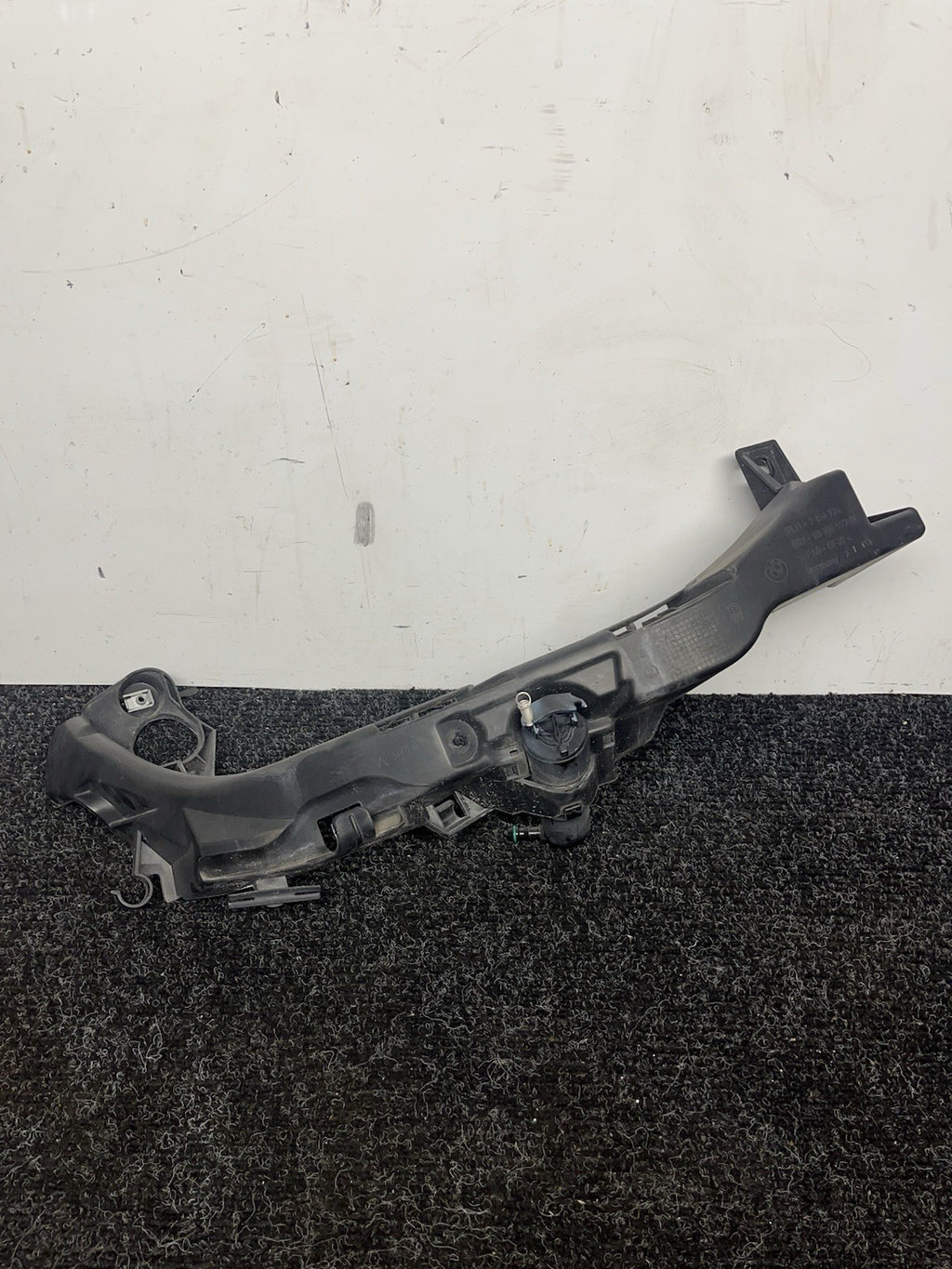 ☑️ 07-10 BMW E92/3 335 PreLci Front Right Passenger Headlight Arm Bracket Mount