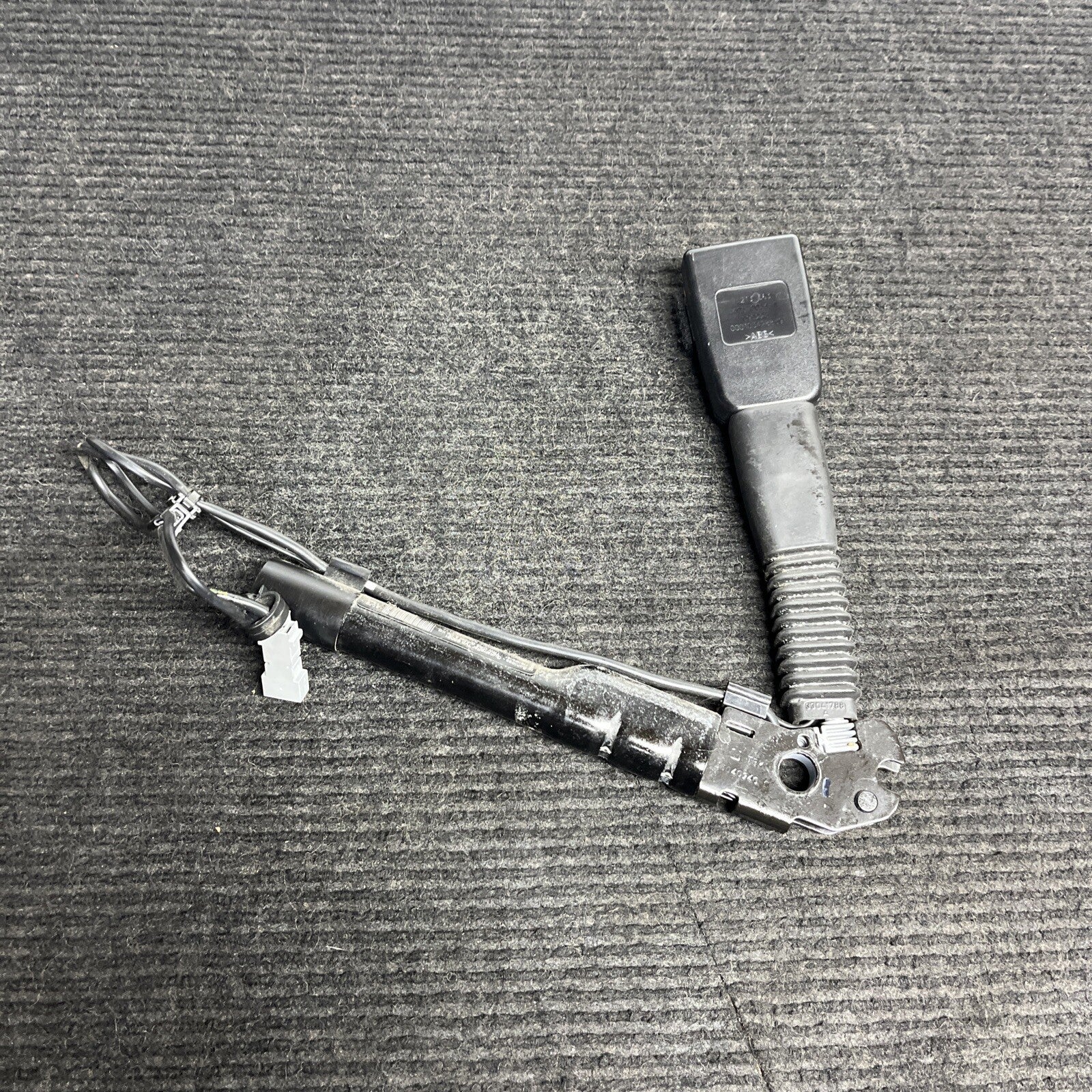 ☑️ 06-13 OEM BMW E82 E88 E90 E92 E84 Left Driver Seat Belt Buckle Tensioner