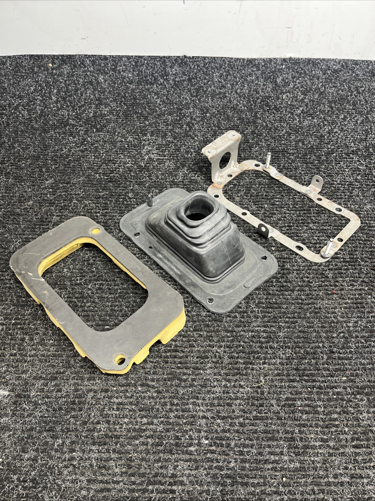 ☑️ 2013-2020 Subaru BRZ Scion FRS Toyota 86 Shifter Trim Boot Noise Dampener OEM