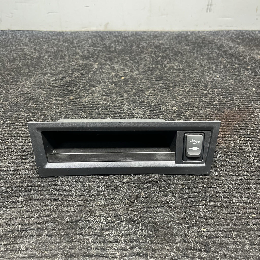 ☑️ 2016 SCION FRS SUBARU BRZ USB JACK ASSY-AUXILIARY OEM GENUINE PART 86257CA000