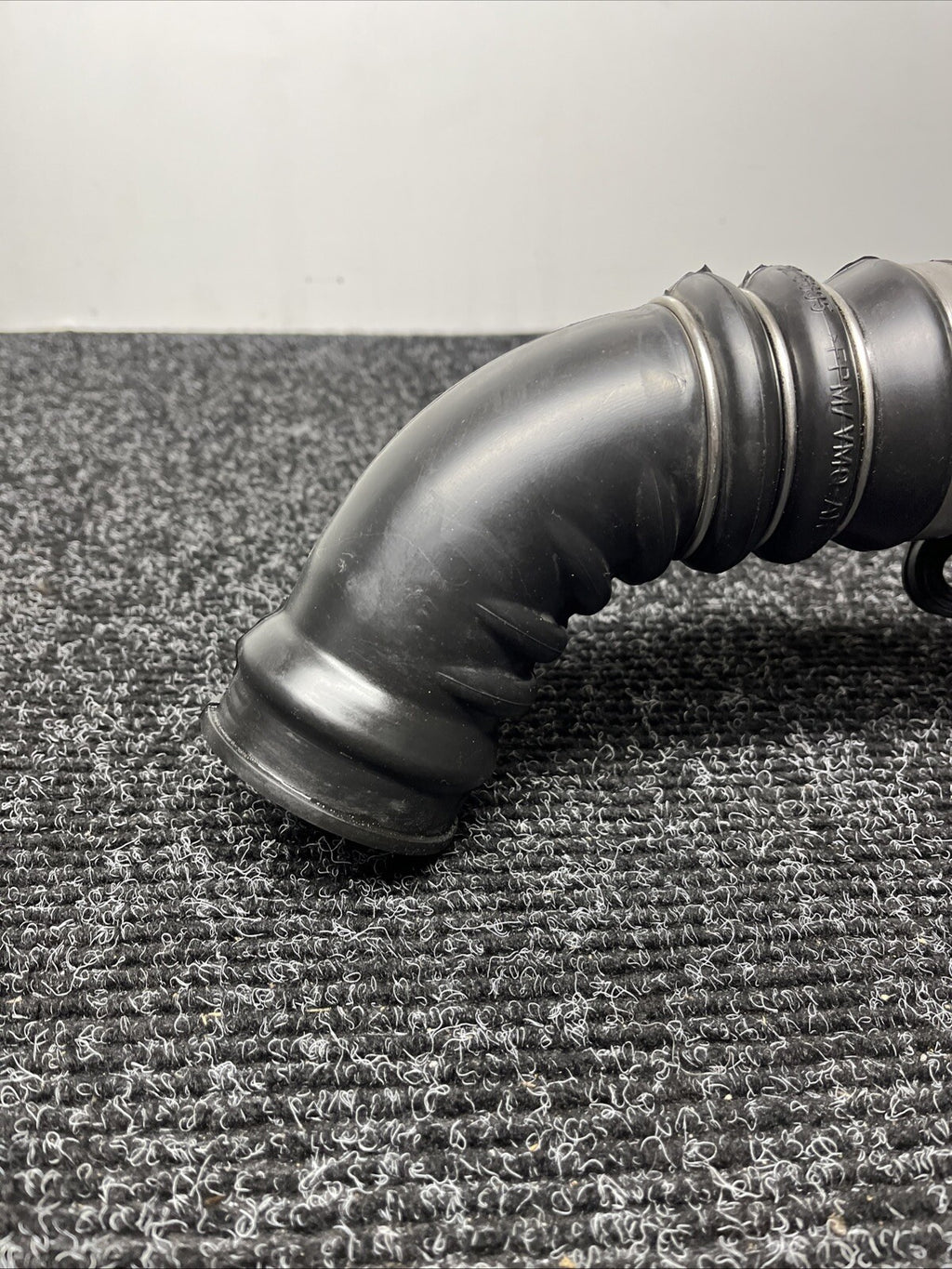 ☑️ 07-13 OEM BMW E90 E92 E93 Charge Pipe Diver Valves Induction Pipe Tract N54