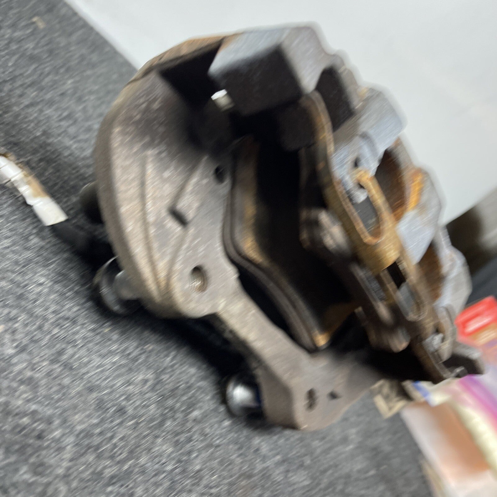 07-10 MERCEDES ML 350 W164 FRONT RIGHT LEFT BRAKE CALIPER ASSEMBLY 65652401 120K