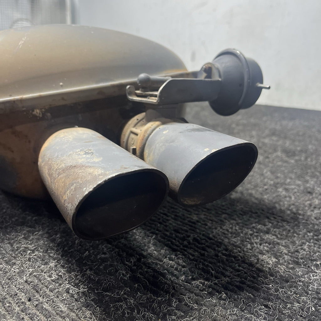 ☑️ 96-99 BMW E36 328i SEDAN M52 REAR EXHAUST MUFFLER W EXHAUST FLAP OEM