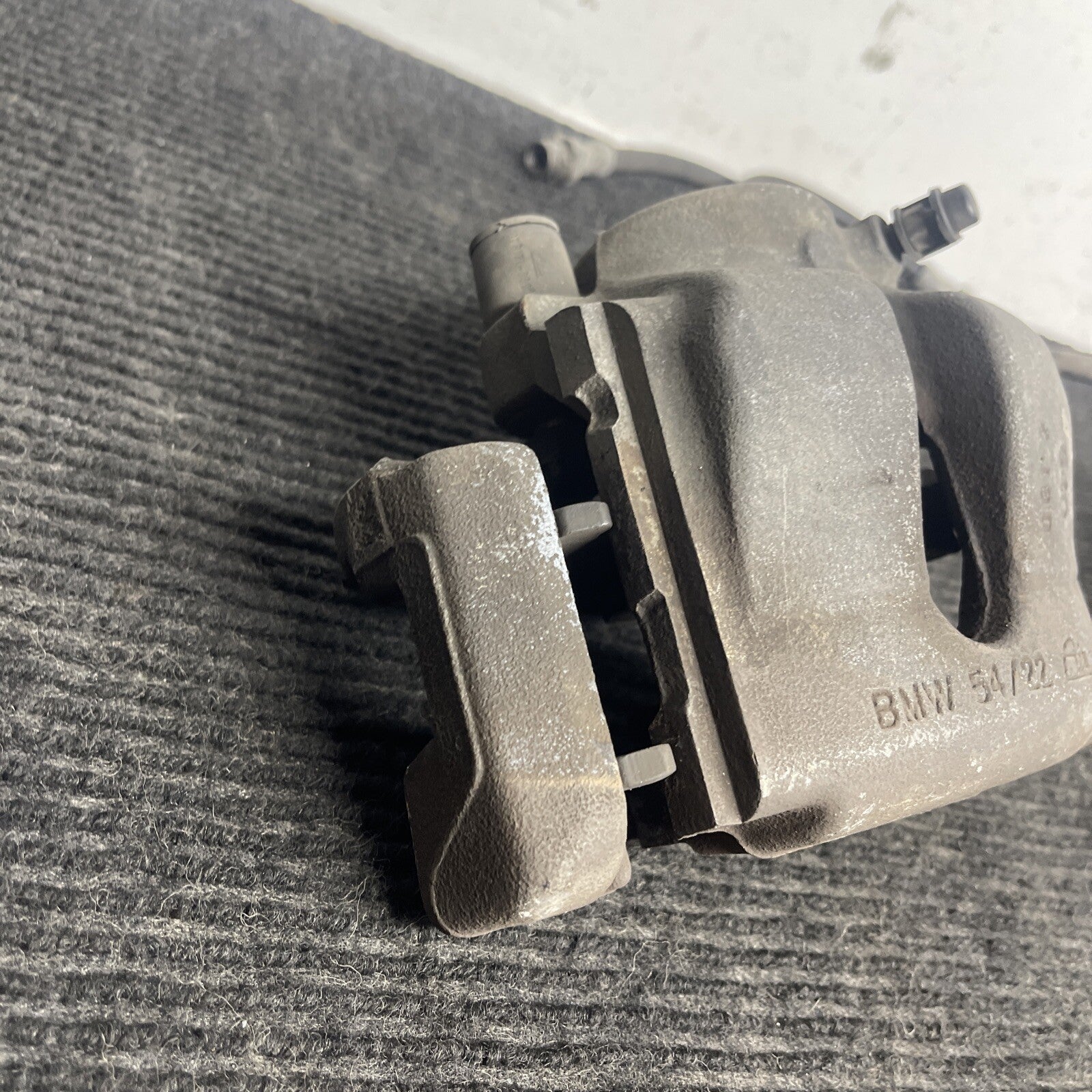 ☑️ BMW E36 E46 E85 Z3 Z4 Front Left & Right Brake Caliper Housing Shoe Set OEM