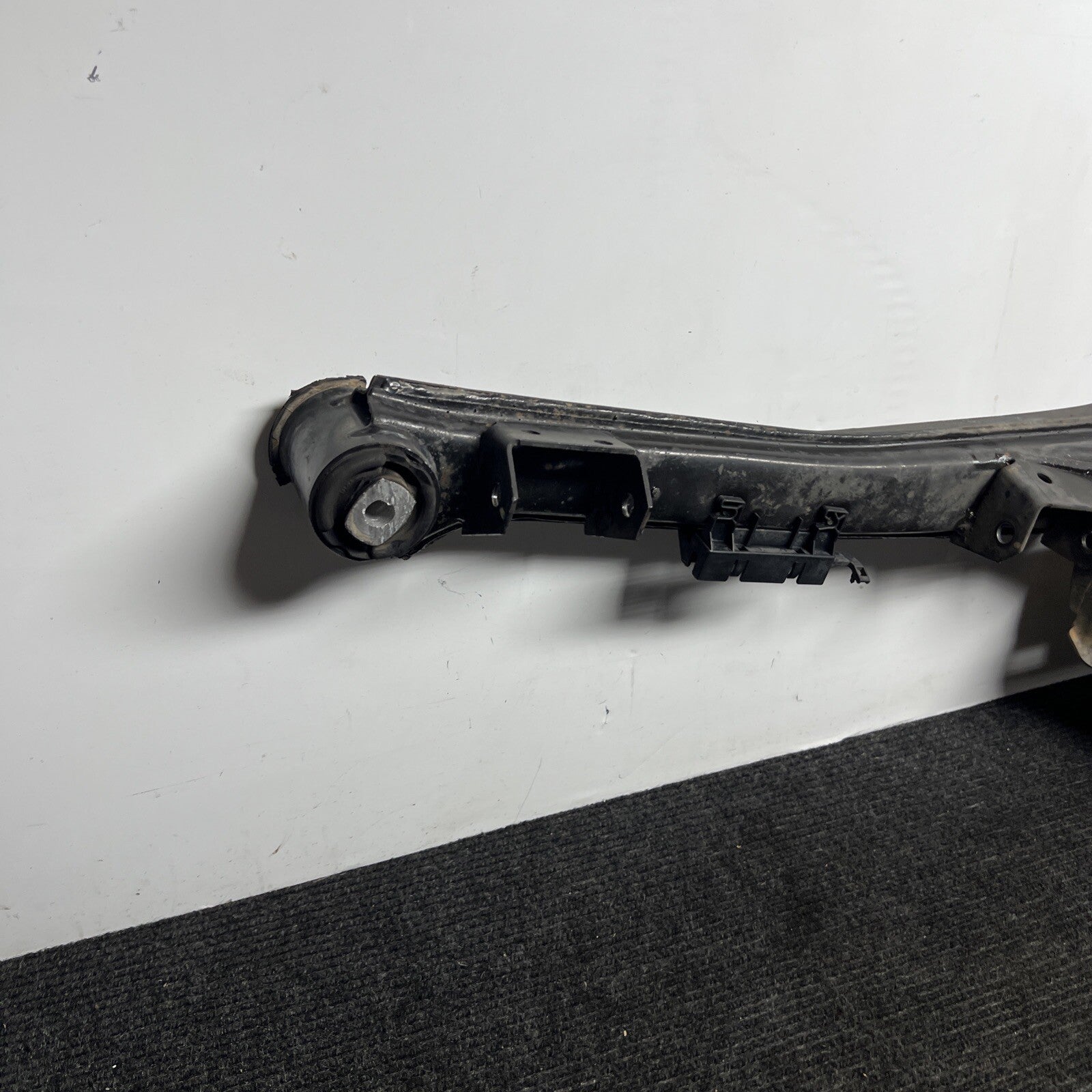 ☑️ 1998-2002 BMW Z3 Roadster Coupe Rear Subframe Carrier OEM