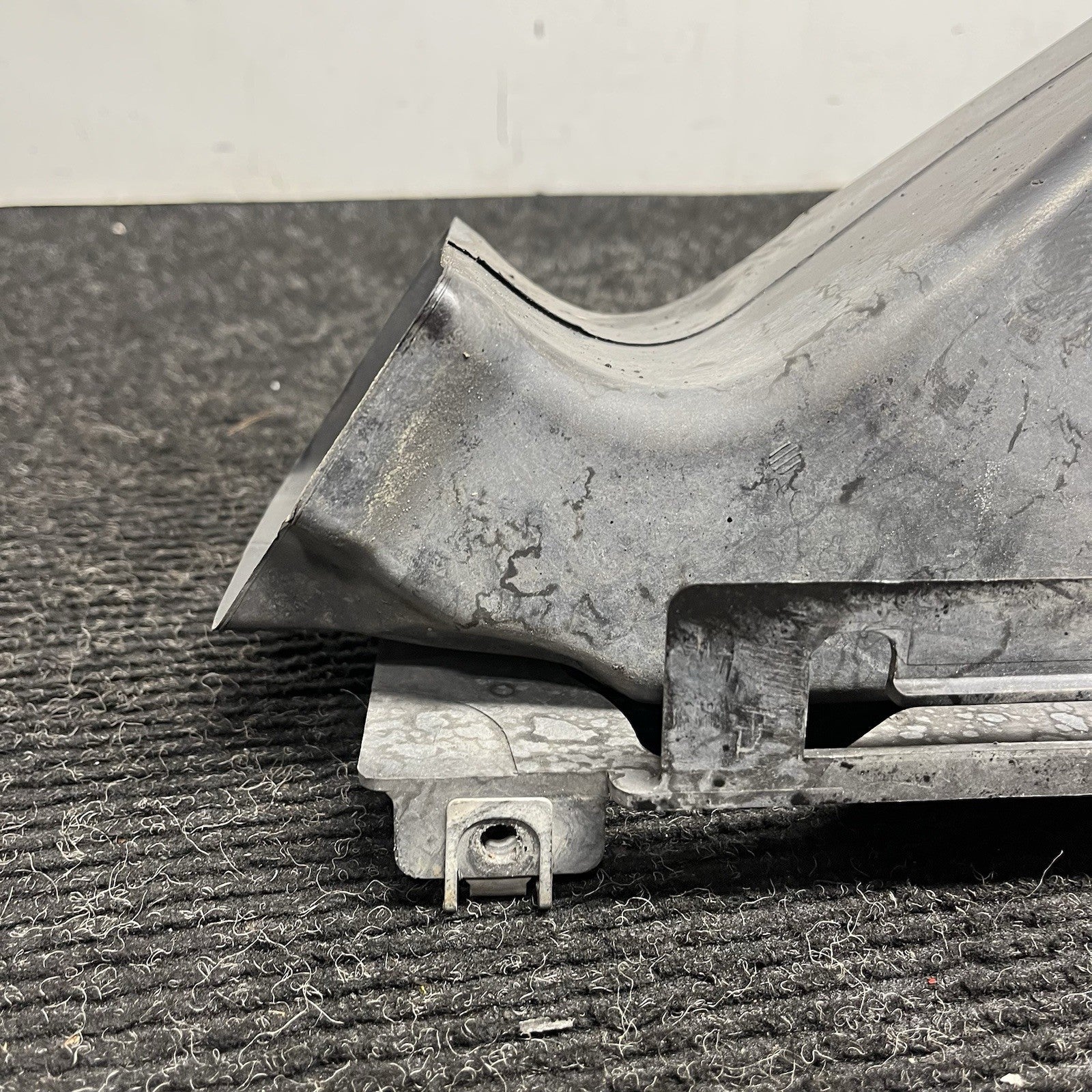 ☑️01-06 OEM BMW E46 325Ci 330Ci Coupe Convertible Right Passenger Air Brake Duct