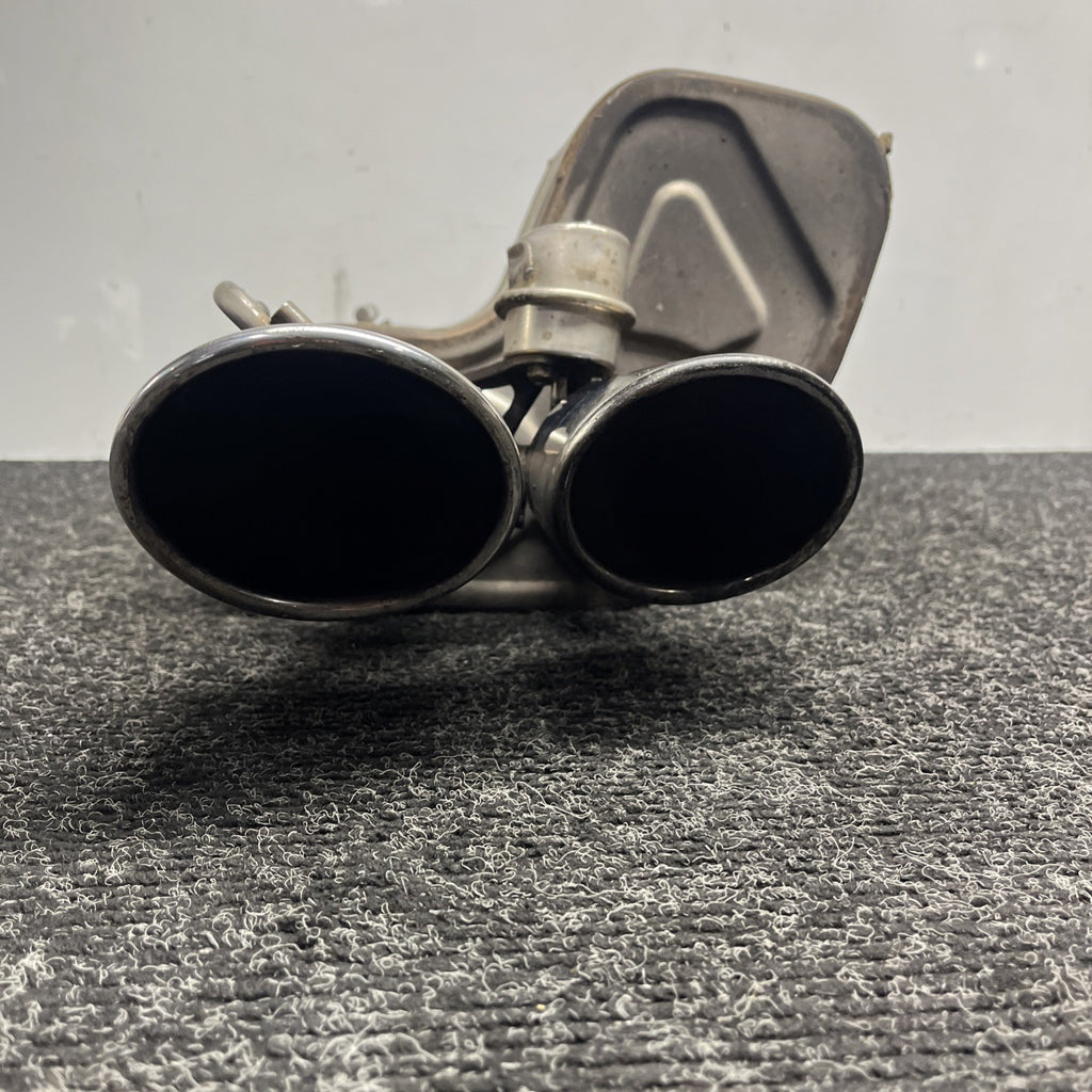 ☑️ 14-19 Ghibli 3.0L Motor Engine Driver Side Left LH Exhaust Muffler OEM