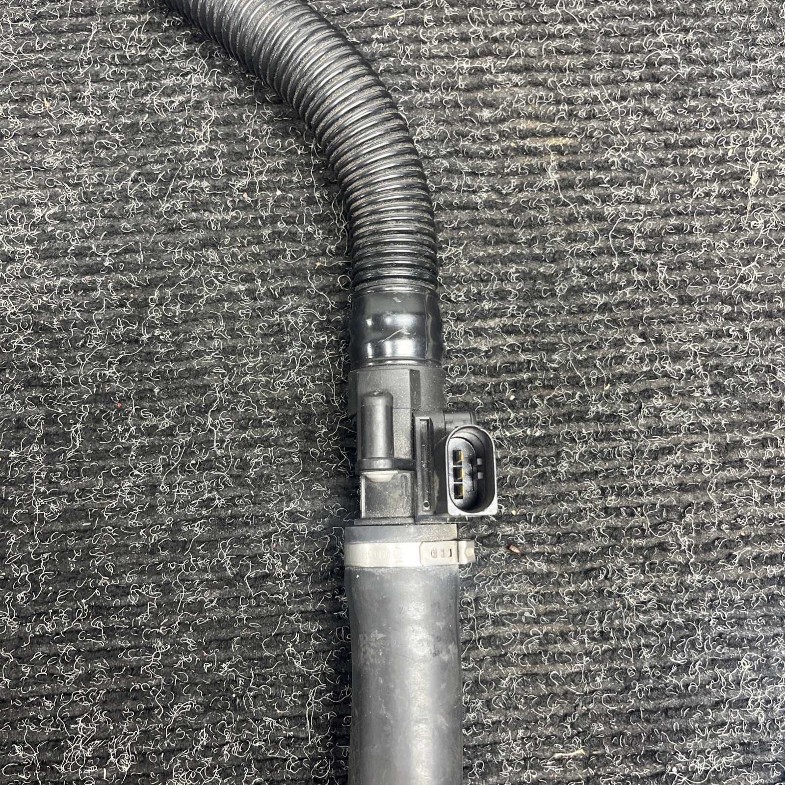 ☑️ 08-13 OEM BMW E90 E92 E93 M3 S65 Secondary Air Pump Suction Hose w/ Sensor
