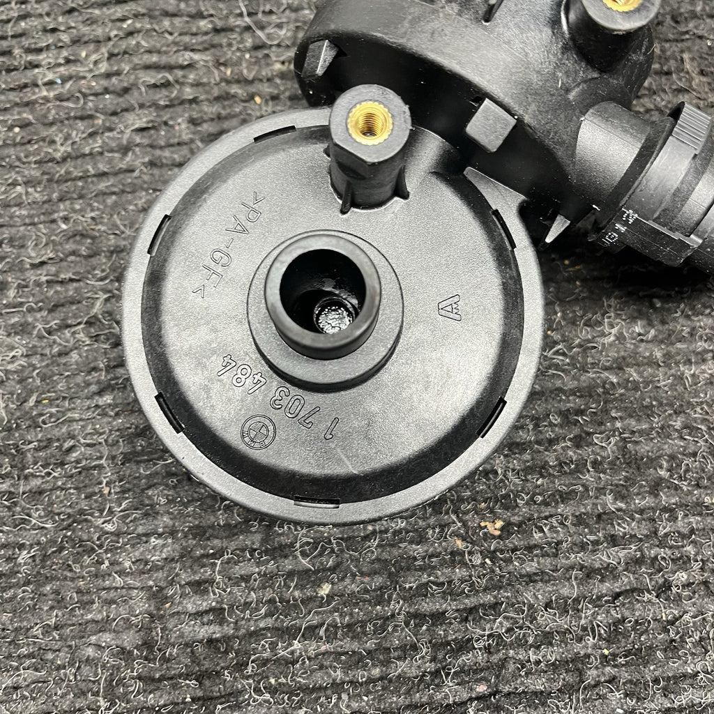 ☑️ 95-03 OEM BMW E36 E38 E39 528 Oil Separator Pressure Regulating Valve Module