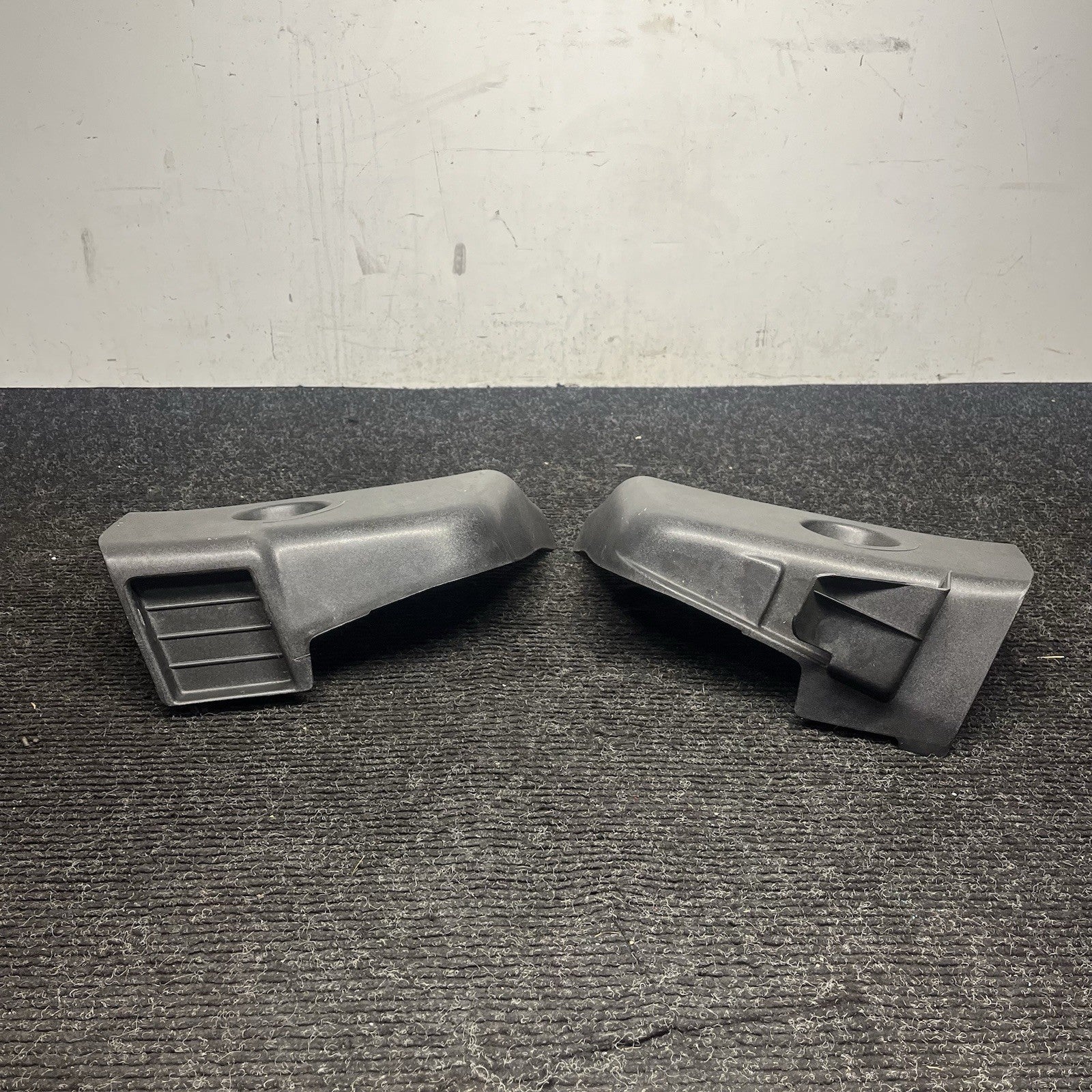 ☑️ Genuine 96-98 BMW E36 Sedan Rear Tail Light Covers Pair 8122477 8122478