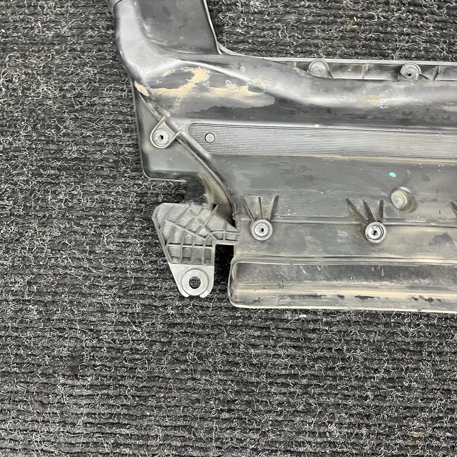 ☑️ 01-06 BMW E46 325i 325ci 330i 330ci 330xi Upper Radiator Air Duct OEM *NOTE*