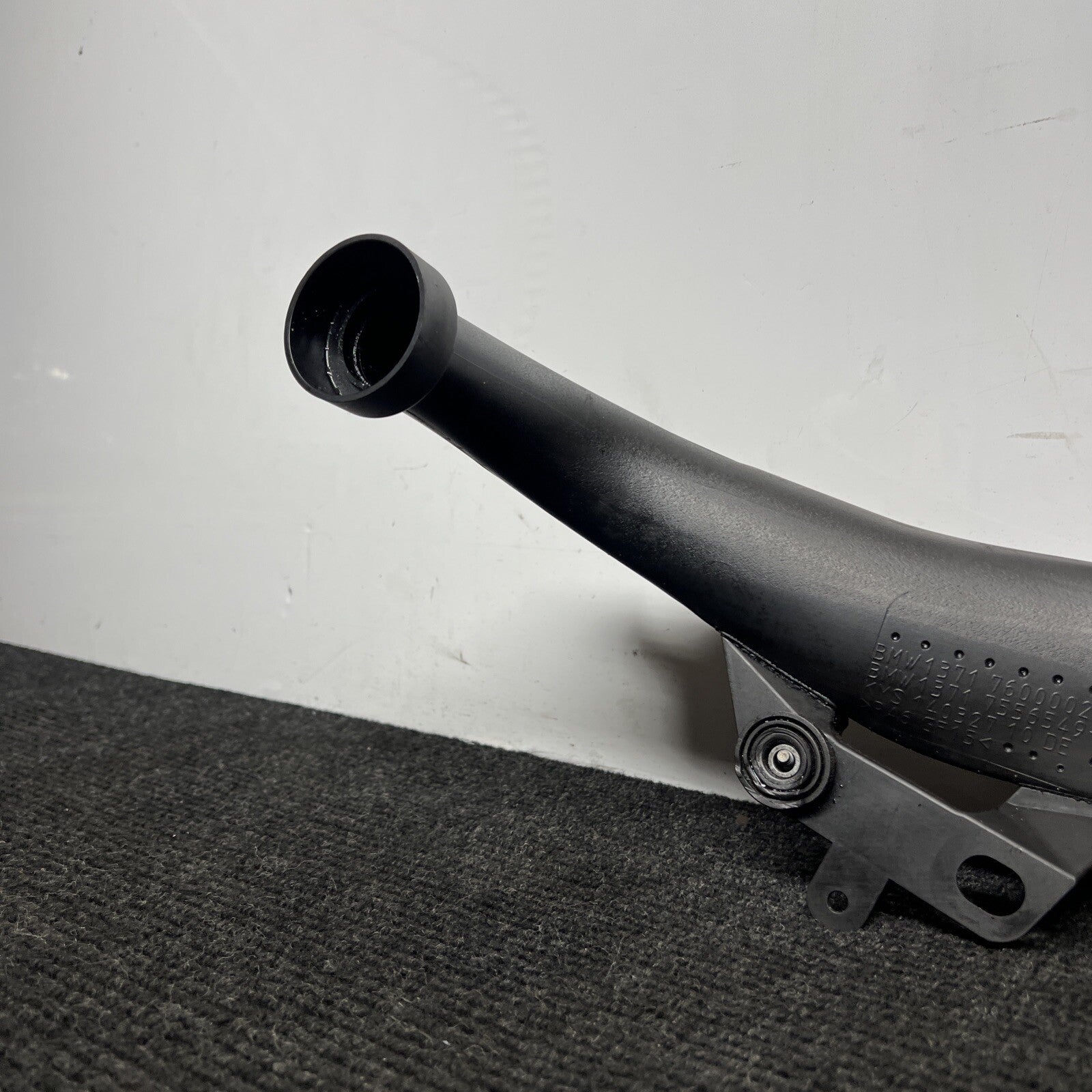 ☑️ BMW E60 E82 E90 E92 TURBO CHARGE AIR INDUCTION TUBE INTAKE PIPE OEM