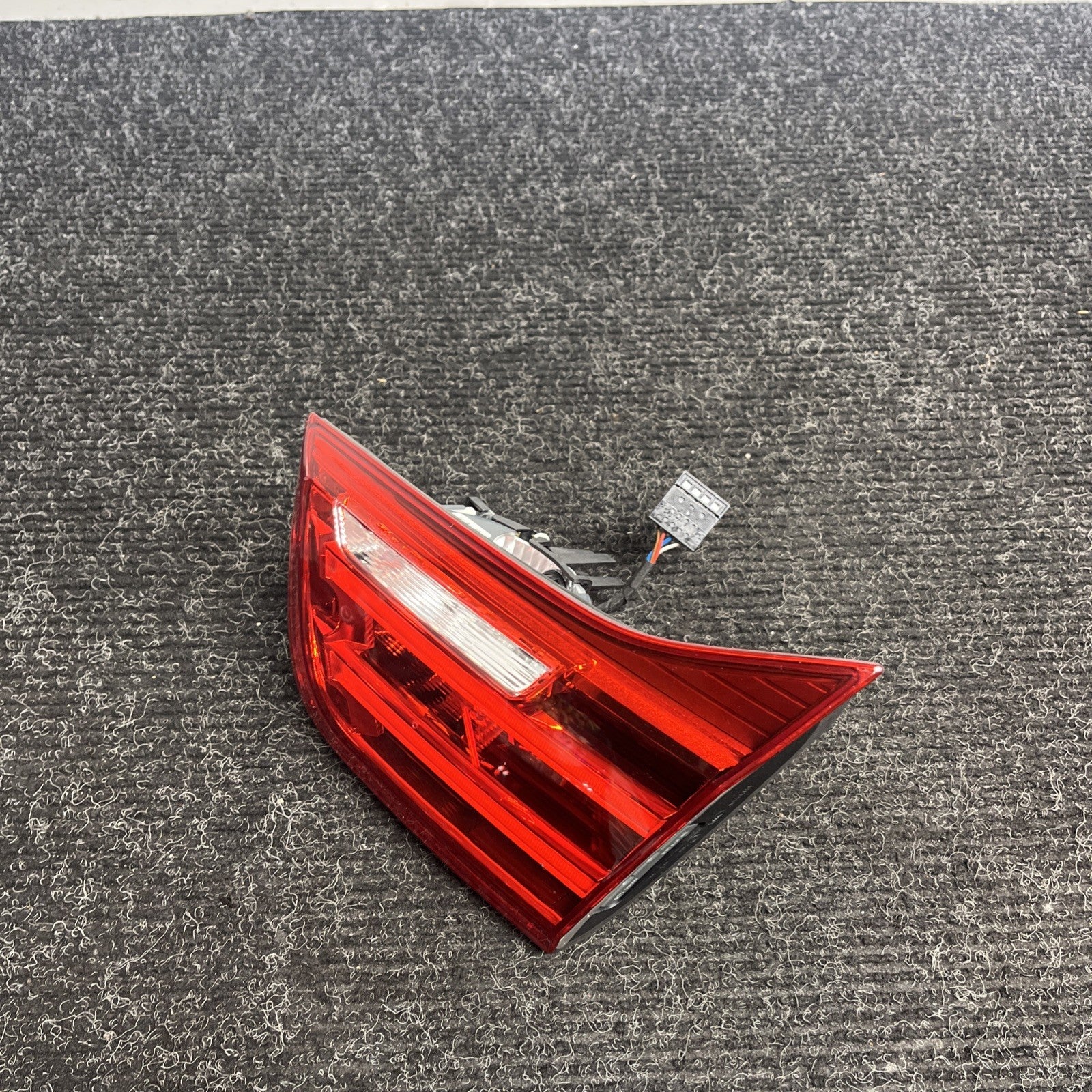 ☑️ 15-17 OEM BMW F82 M4 Coupe Rear Right Passenger Side Inner Stop Tail Light