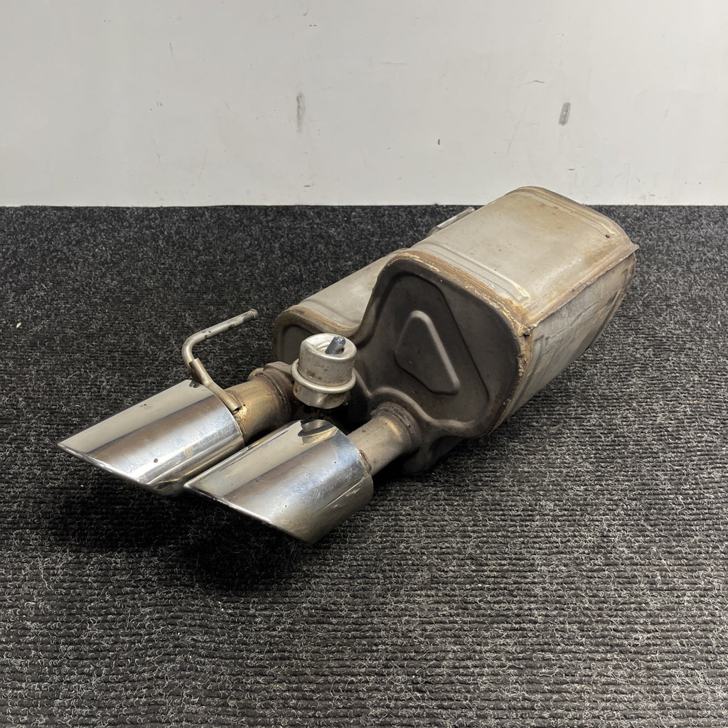 ☑️ 14-19 Ghibli 3.0L Motor Engine Driver Side Left LH Exhaust Muffler OEM