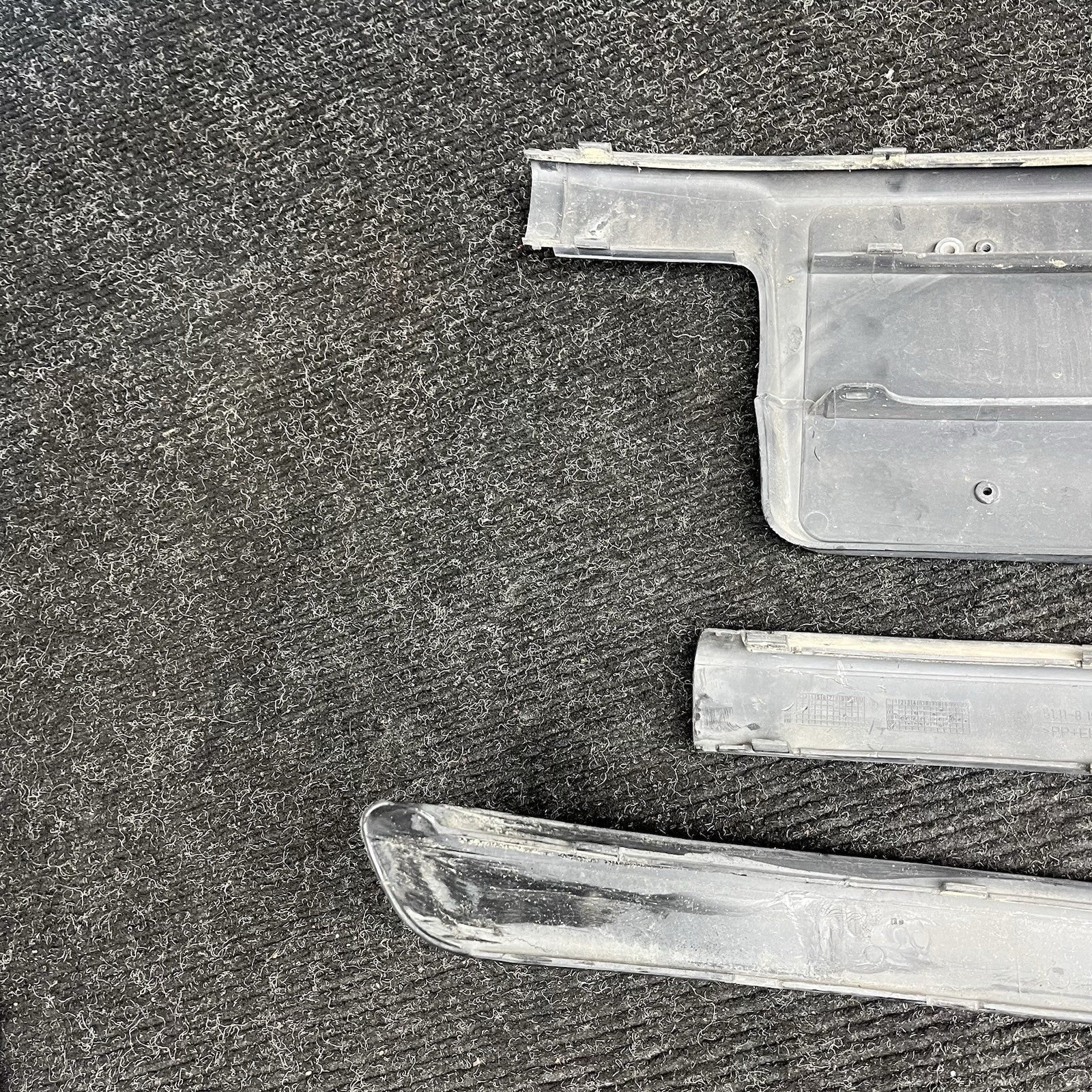 ☑️ 99-05 BMW 325i 330i 318i E46 Sedan Set Of Front Bumper Trim Molding