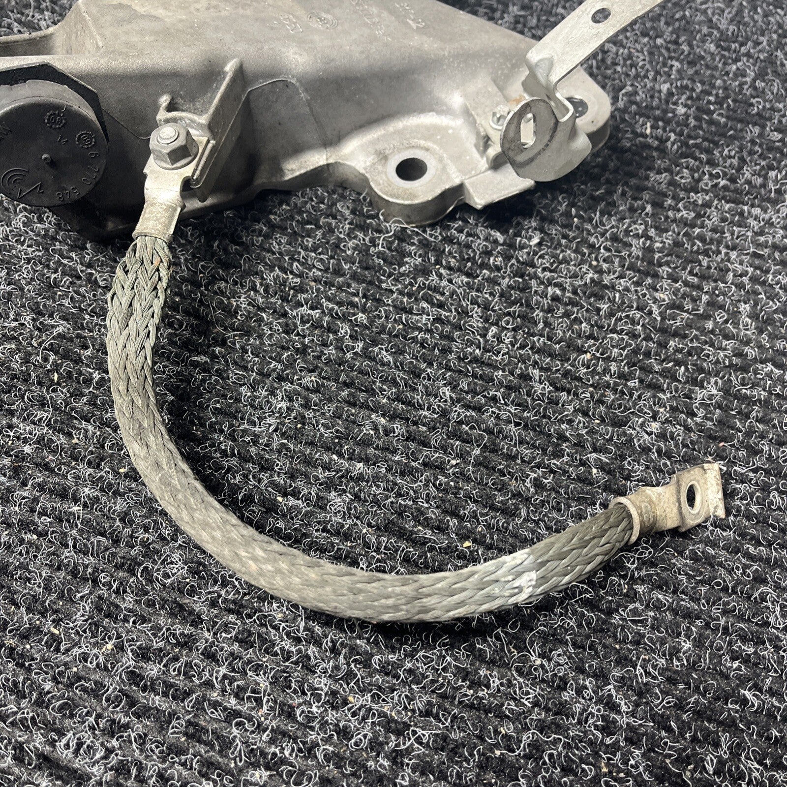 ☑️ BMW E90 E91 E92 Engine Mount Bracket Left N54 6760317 Motor Mount Bracket