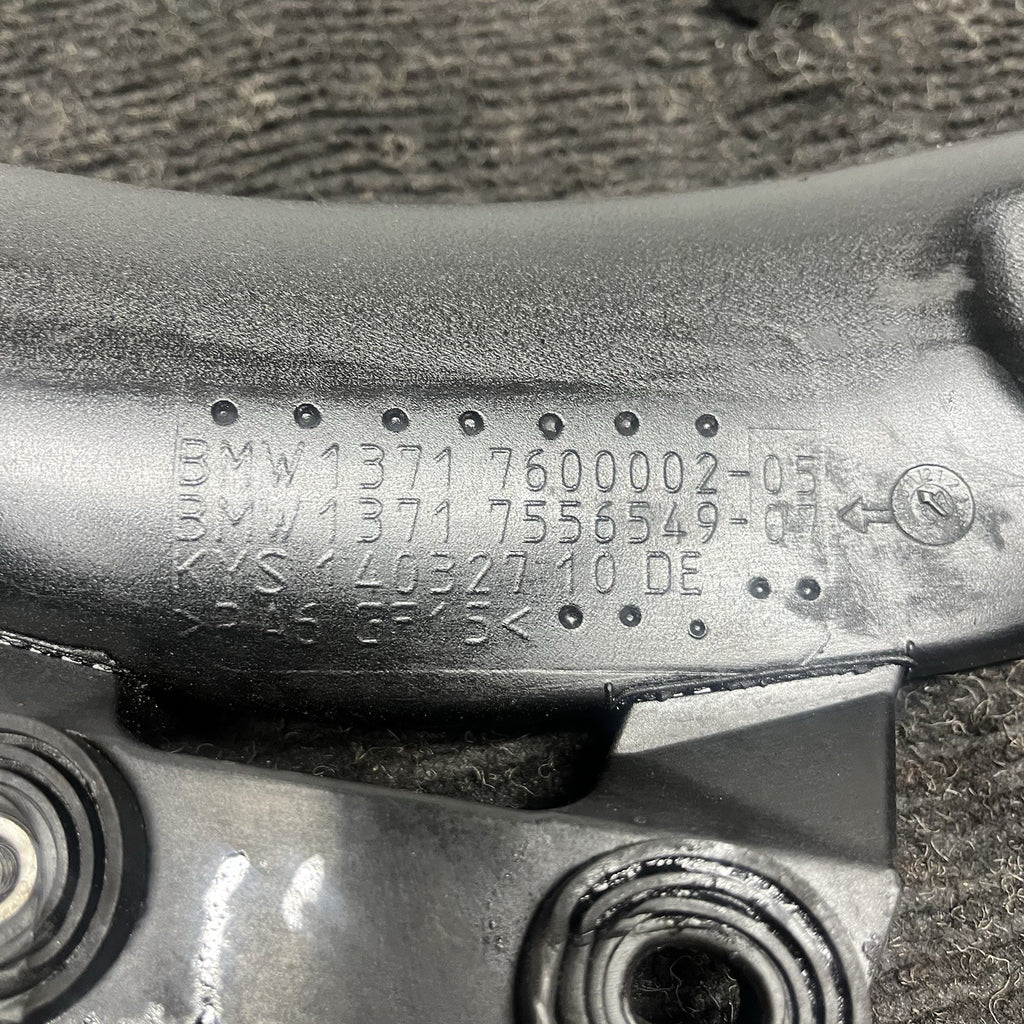 ☑️ BMW E90 335xi Air Intake Pipe Duct Induction Tube Front Engine N54 OEM