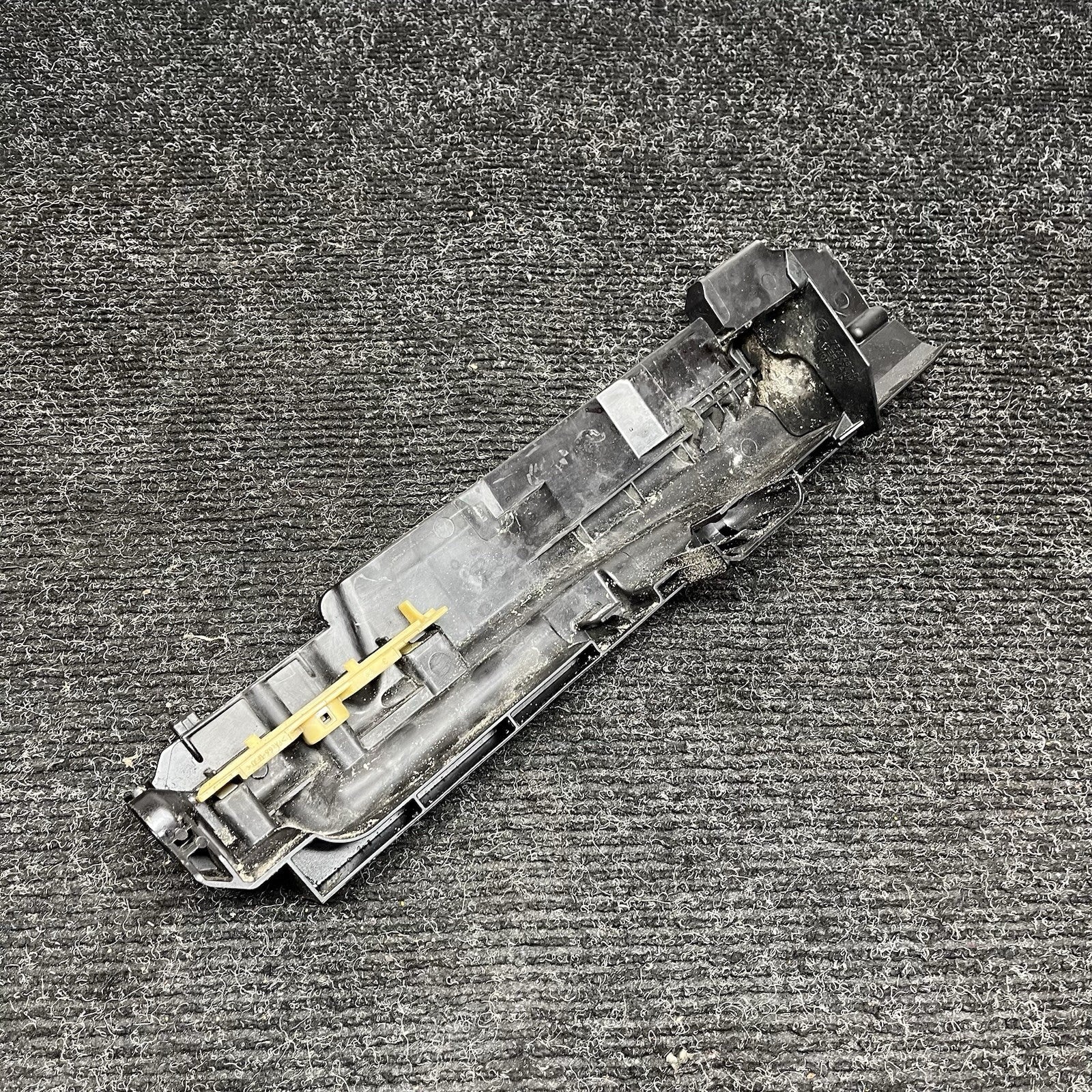 ☑️ 06-11 BMW E90 E92 325i Right Front Radiator Bracket Mount Carrier 7524914 OEM
