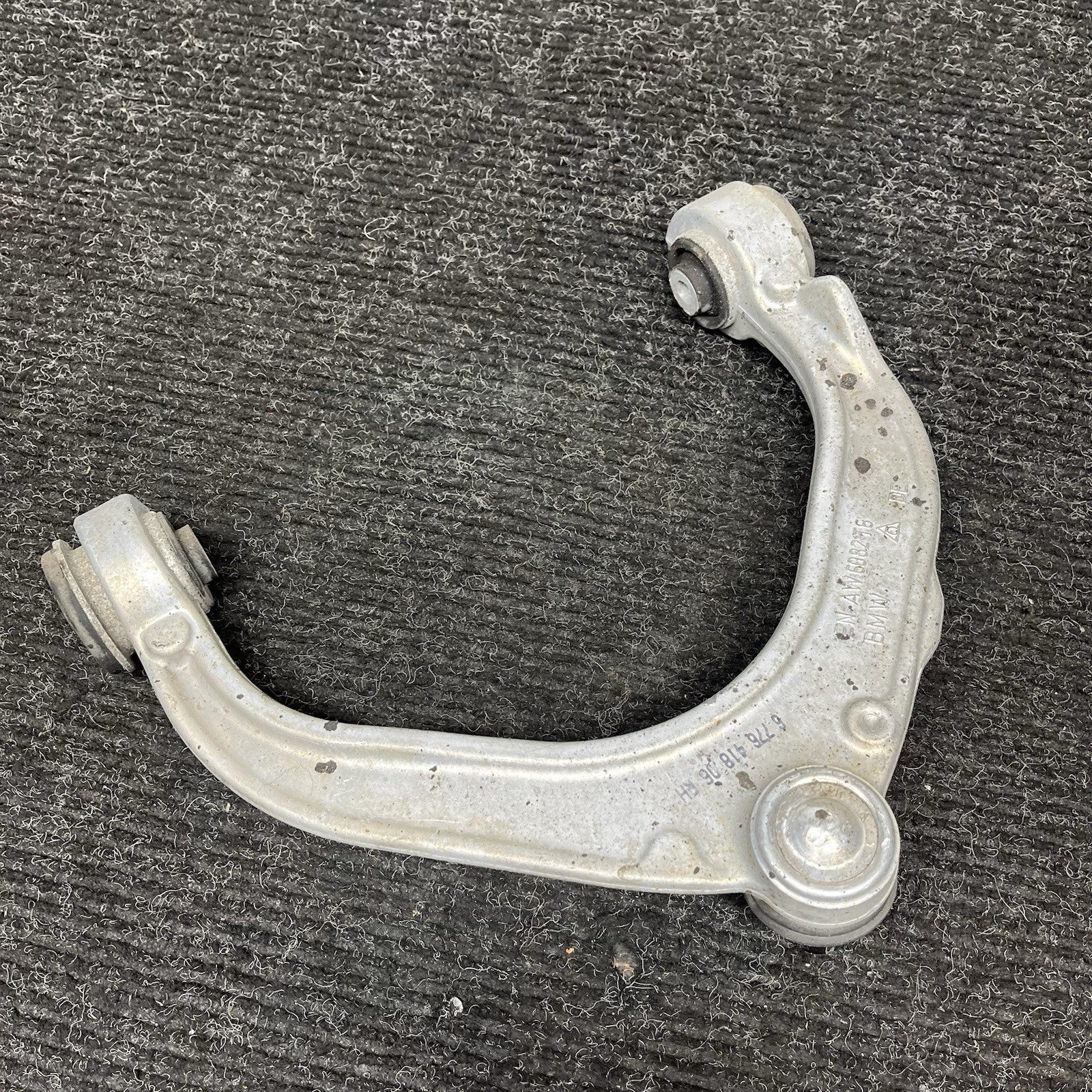 ☑️ 07-13 BMW X5 E70 LCI AWD FRONT RIGHT PASSENGER UPPER CONTROL ARM SUPPORT OEM