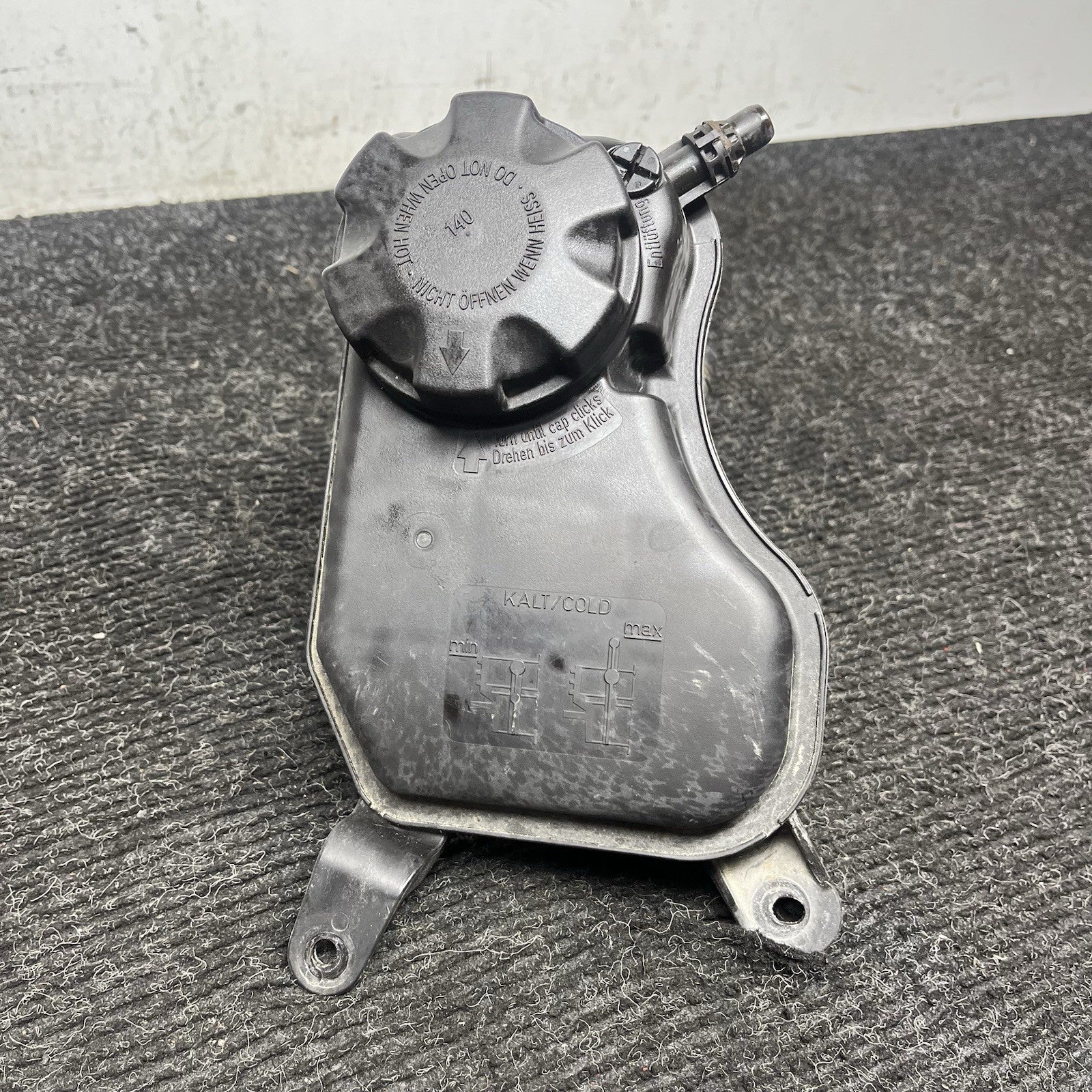 ☑️ 06-13 BMW E82 E88 E90 E92 E93 Radiator Expansion Tank Coolant Reservoir OEM