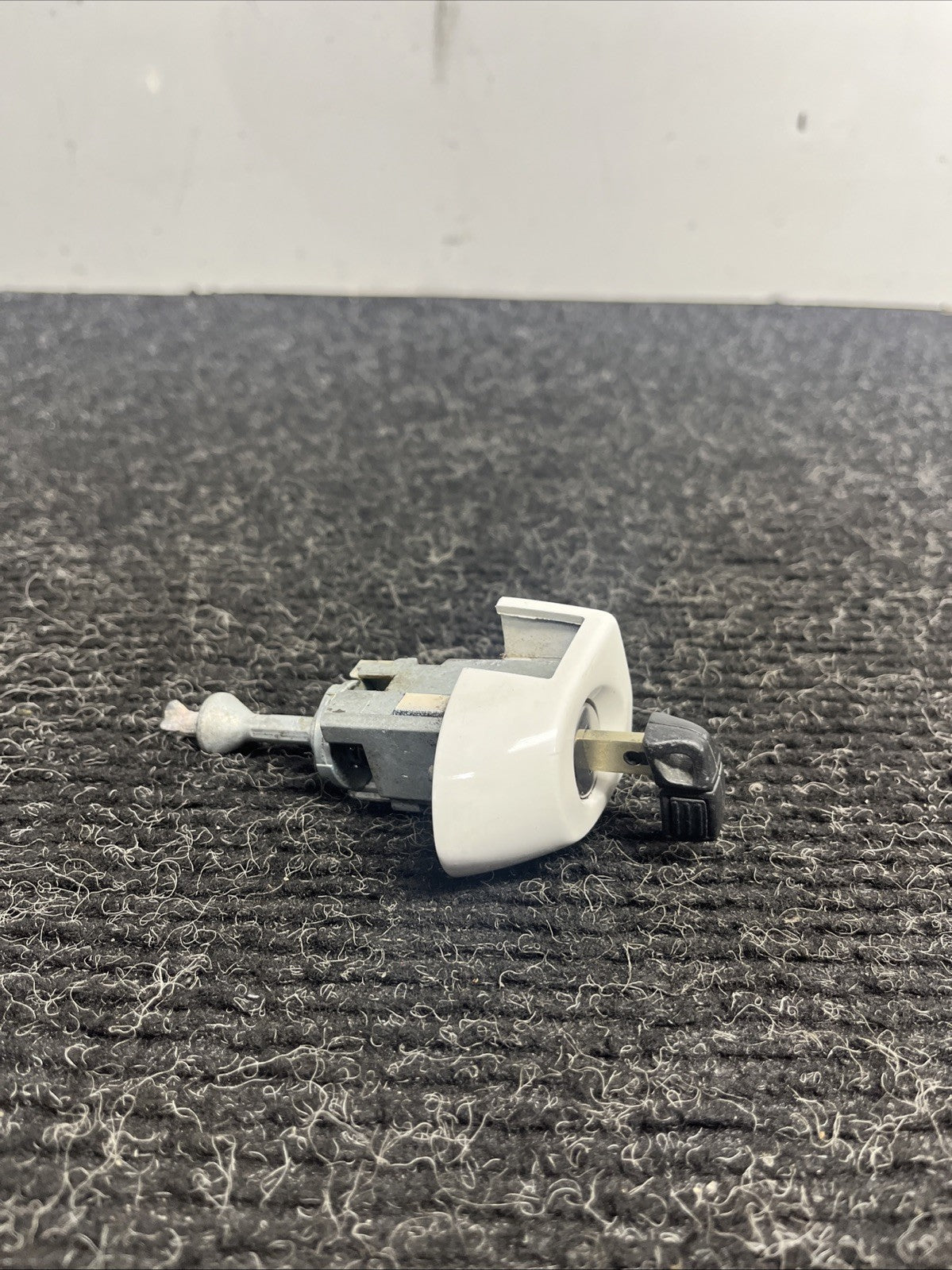 ☑️ 07-13 OEM BMW E92 E93 M3 Left Driver Door Lock Key Cylinder Mechanism White