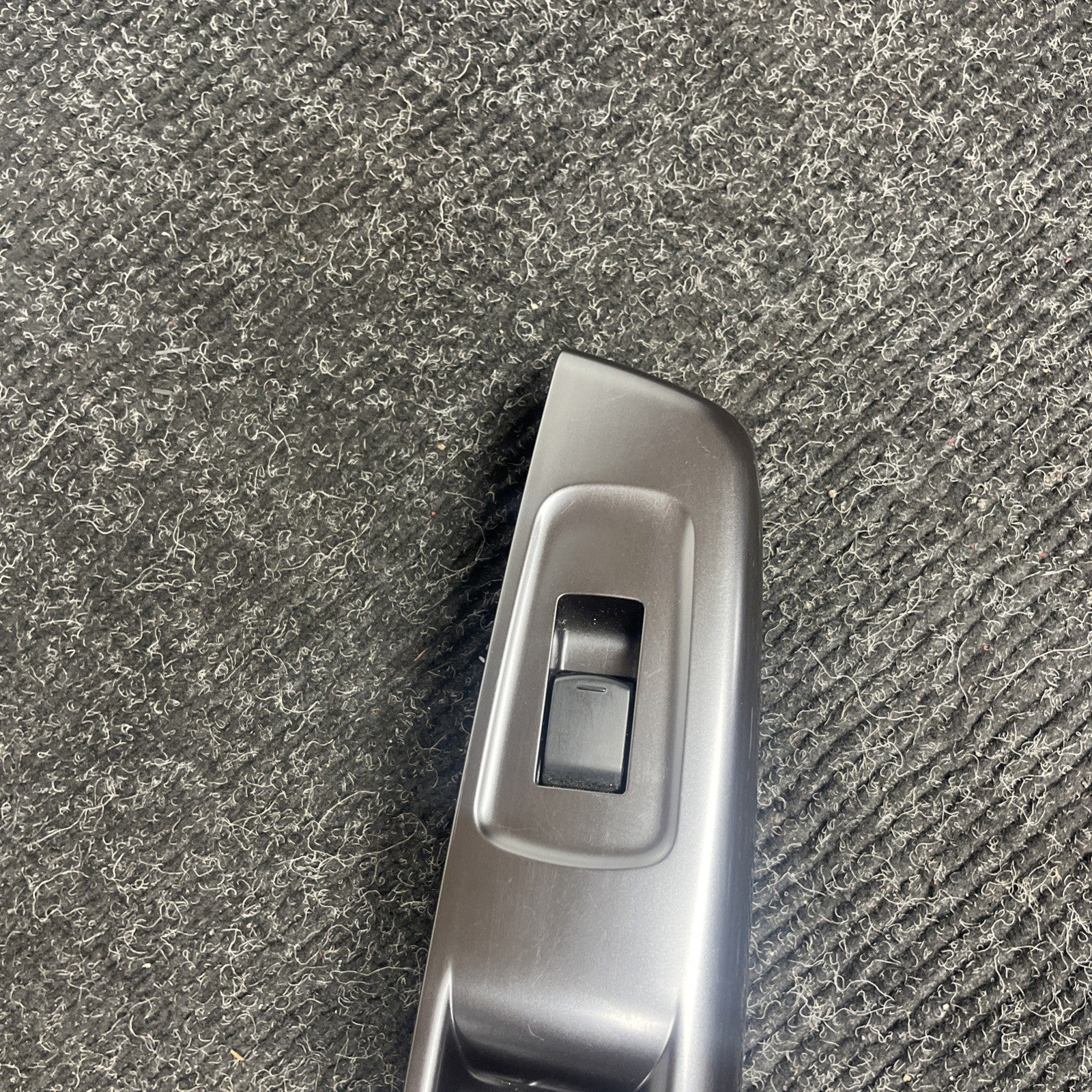 ☑️ 2011-2014 SUBARU WRX STI REAR LH DRIVER WINDOW SWITCH TRIM. P/N 94266FG510