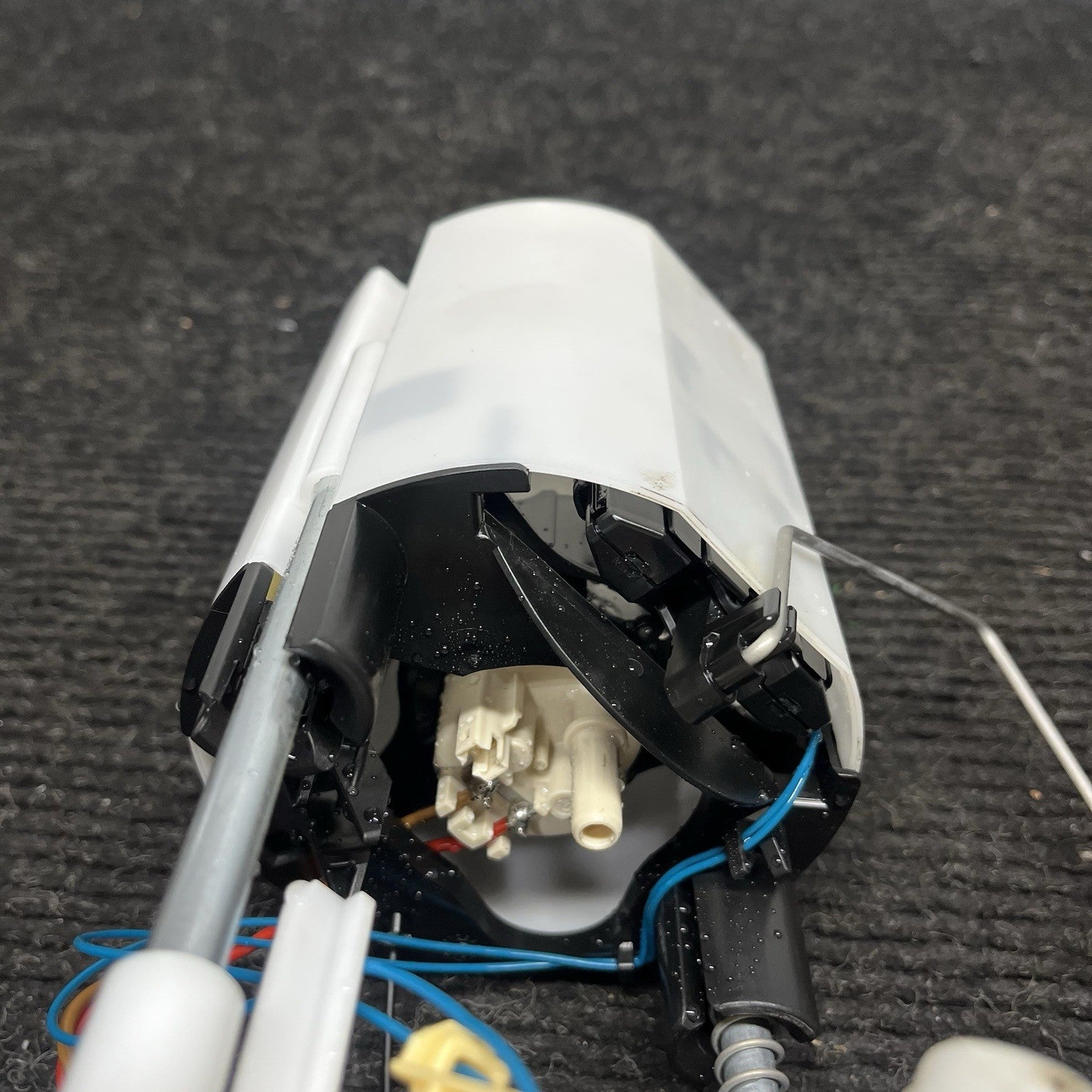 ☑️ 06-13 BMW E82 E88 E90 E91 E92 E93 135I 335I Fuel Pump OEM