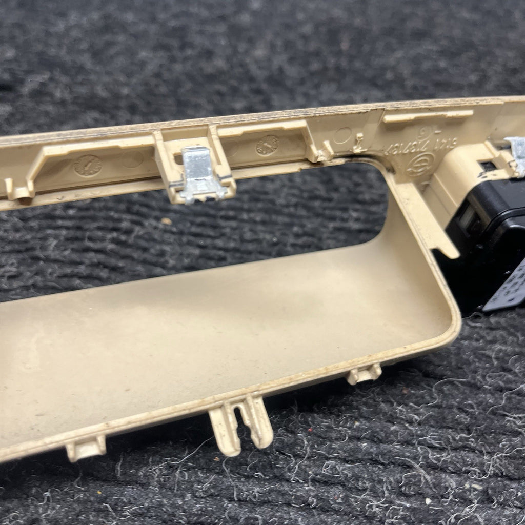 ☑️ 07-13 BMW X5 E70 FRONT LEFT DRIVER SIDE WINDOW SWITCH OEM 7137137
