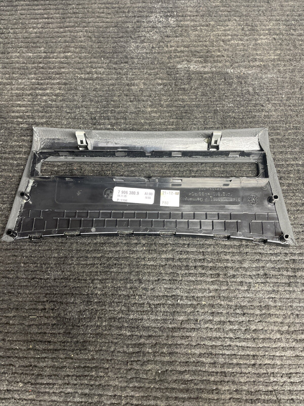 ☑️ 2006-2010 BMW M5 E60 CENTER CONSOLE UNDER PANEL TRIM OEM - 7906380