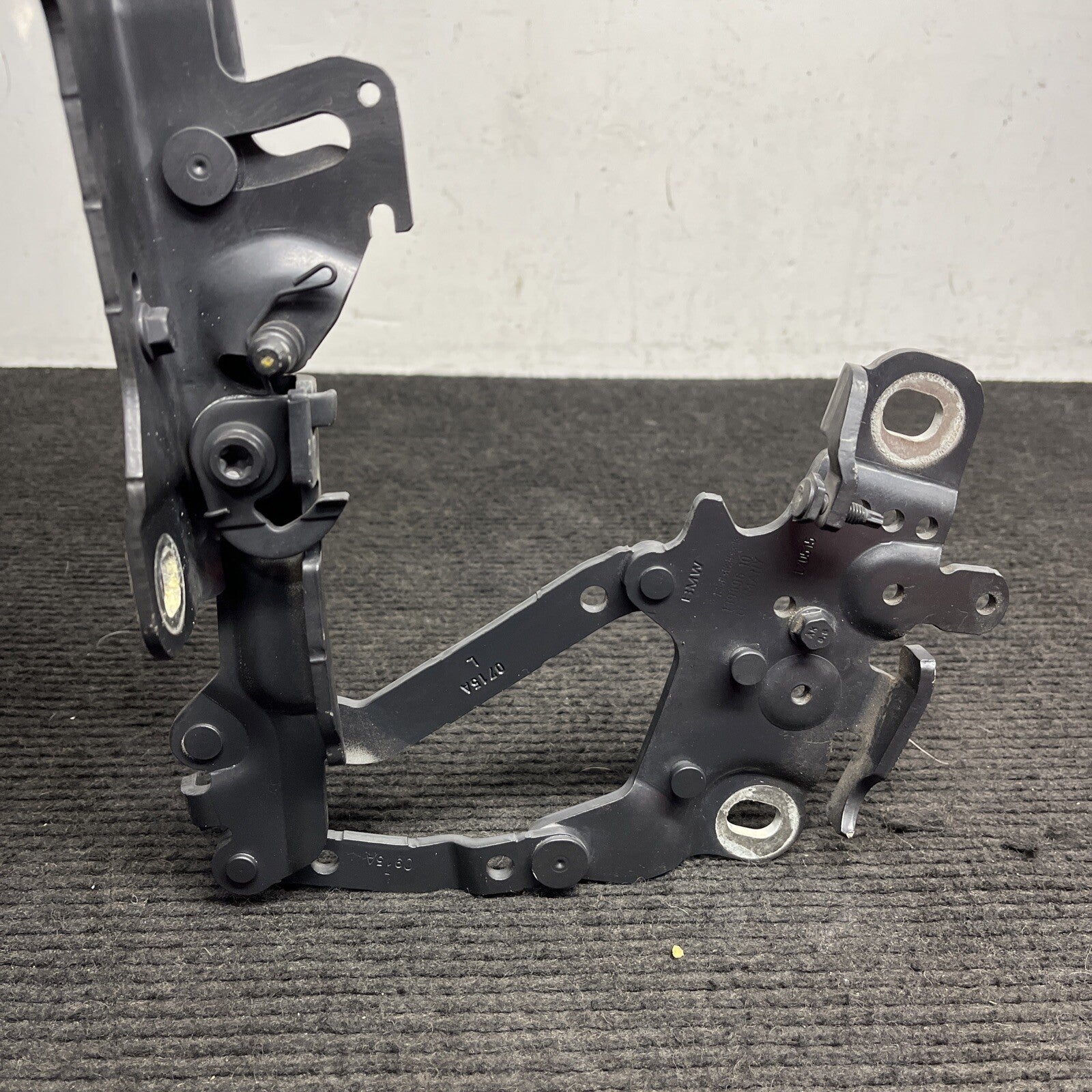 ☑️ BMW F22 F30 F32 F80 F82 OEM FRONT LEFT RIGHT HOOD BONNET LID HINGES