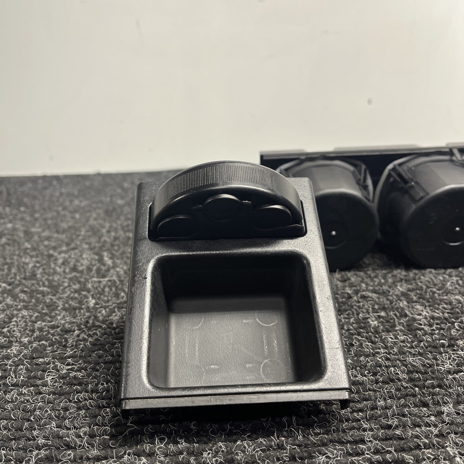 ☑️ BMW 3 SERIES E46 330 325 330ci CUP AND COIN HOLDER CENTRE/CENTER CONSOLE