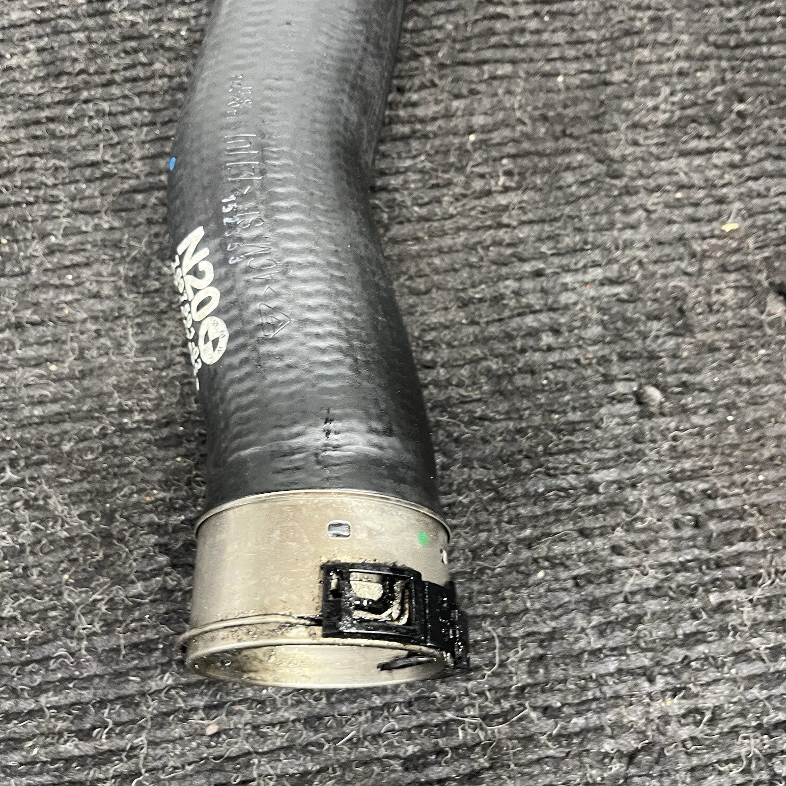 ☑️ 12-18 BMW F30 F32 320i 328i 428i Intercooler Charge Air Pipe Hose OEM 7597591