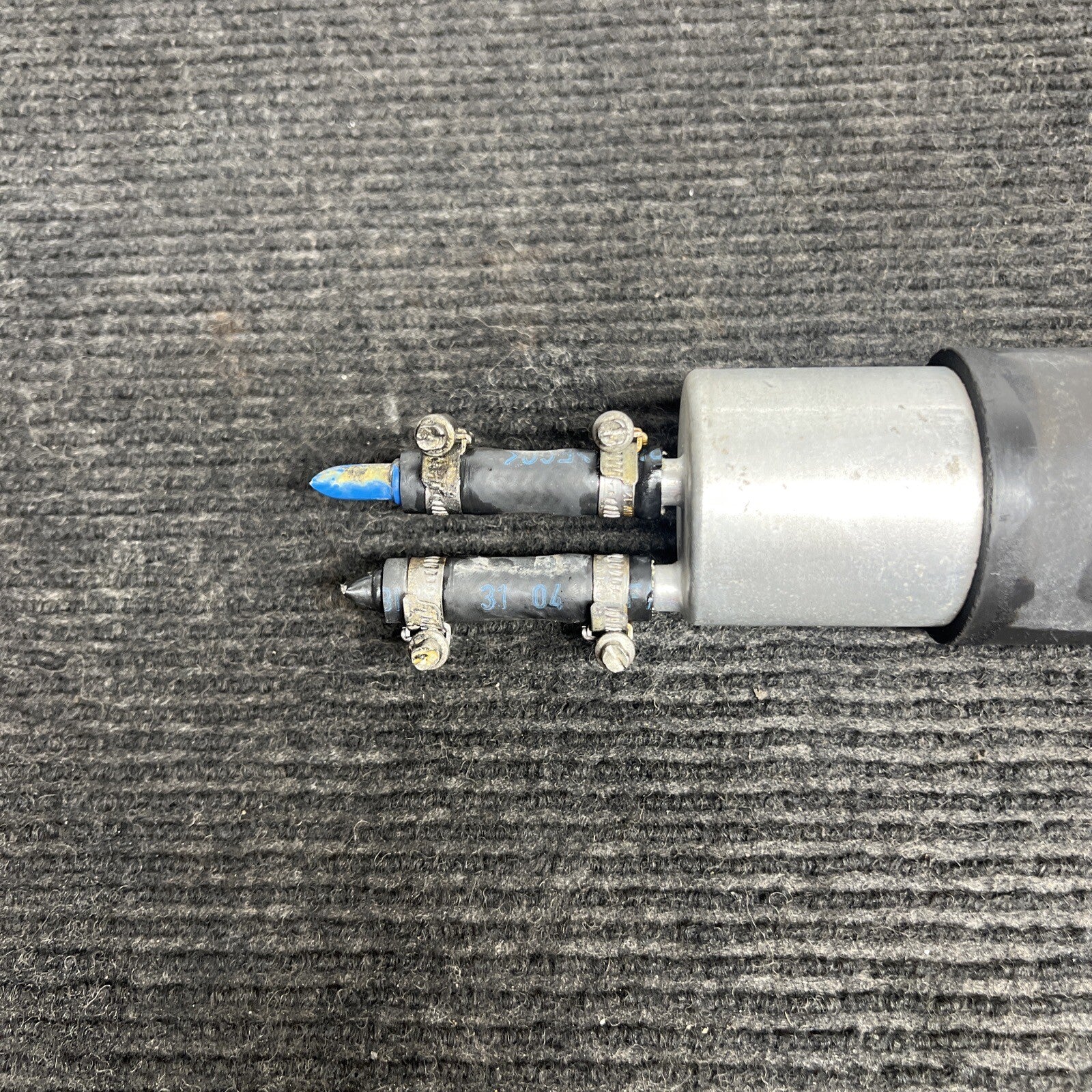 ☑️ 01-06 OEM BMW E46 ZHP 3.2L M54 FUEL FILTER & PRESSURE REGULATOR 028160597